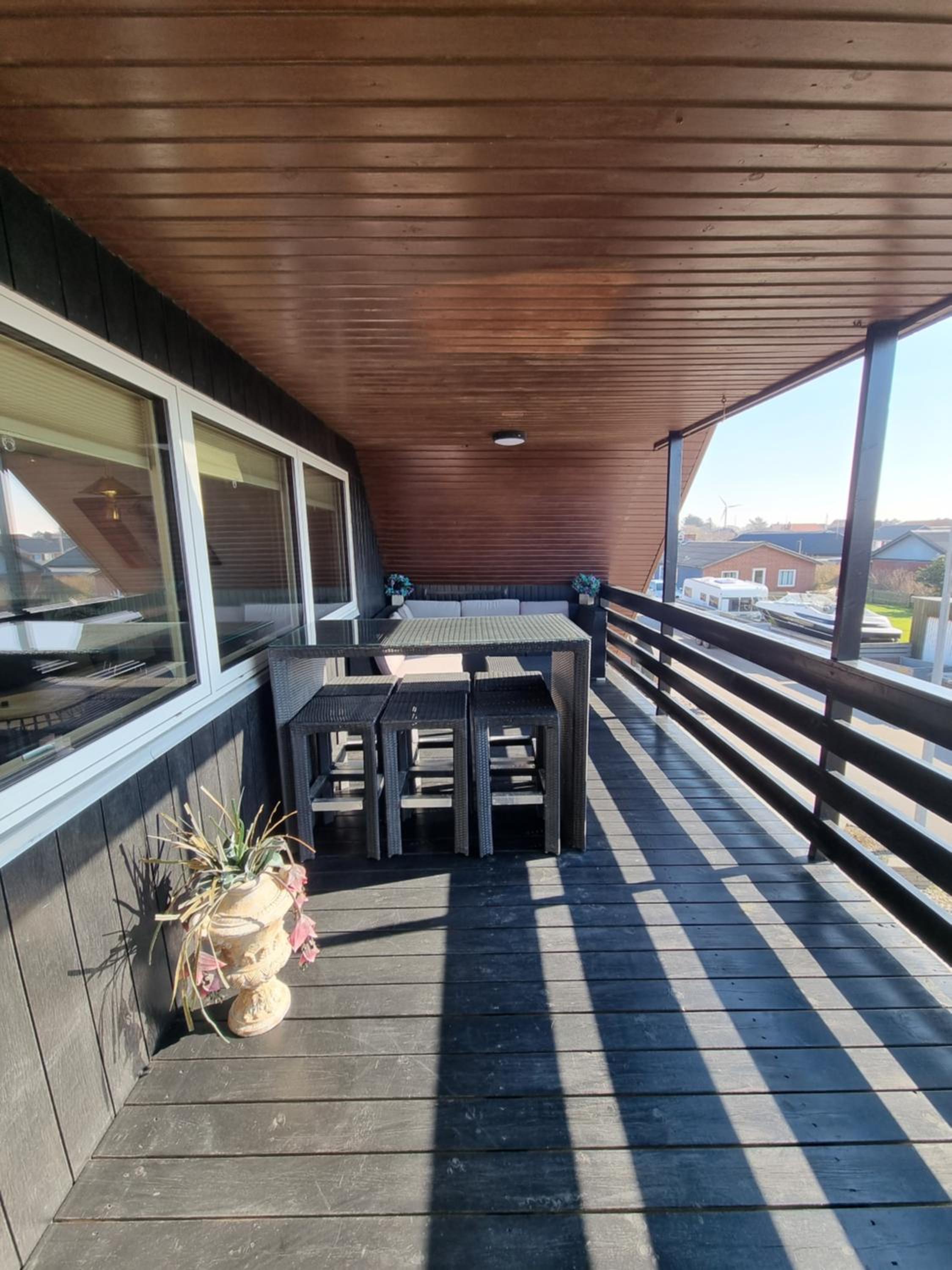 Surfers lounge
