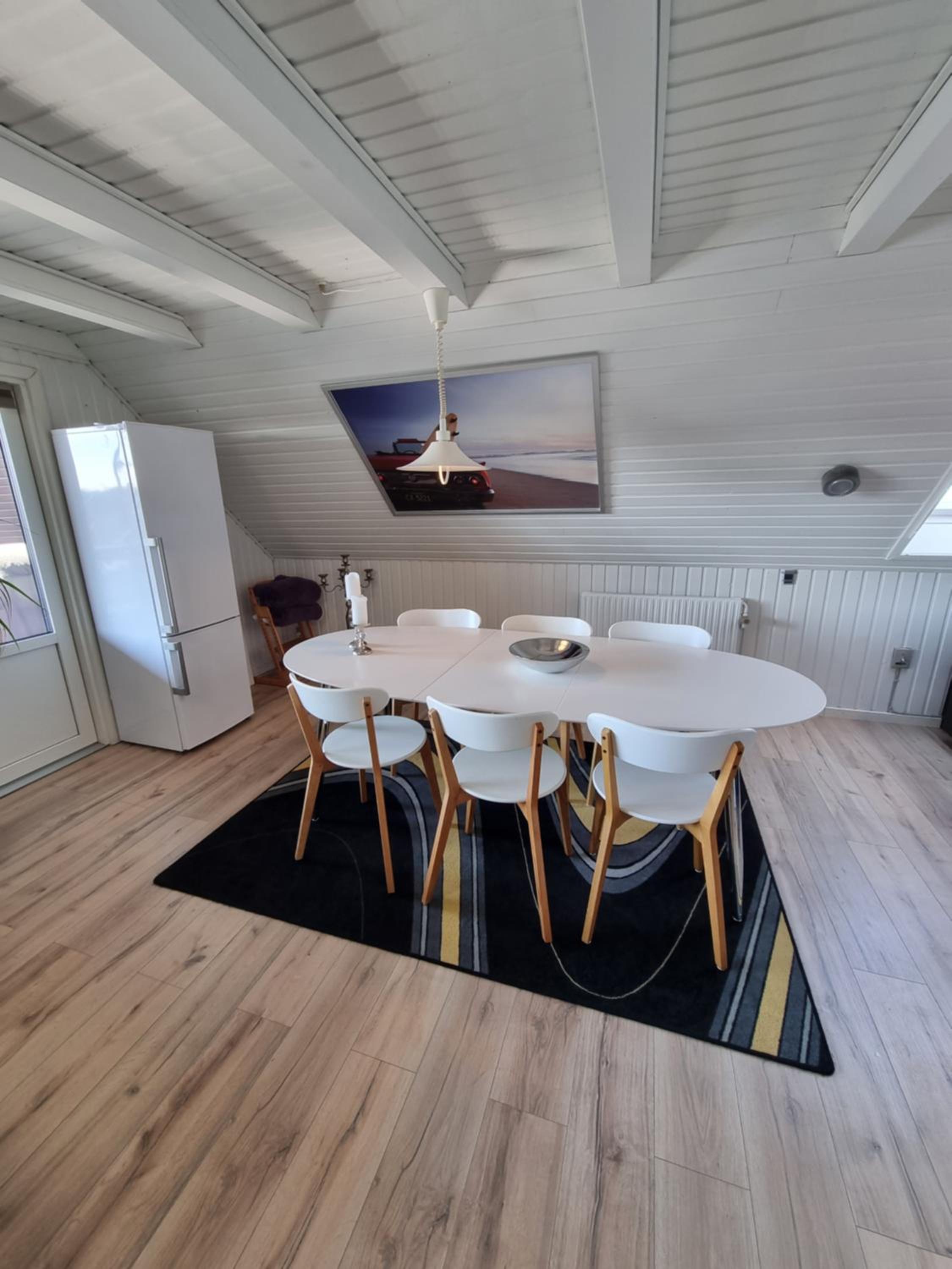 Surfers lounge