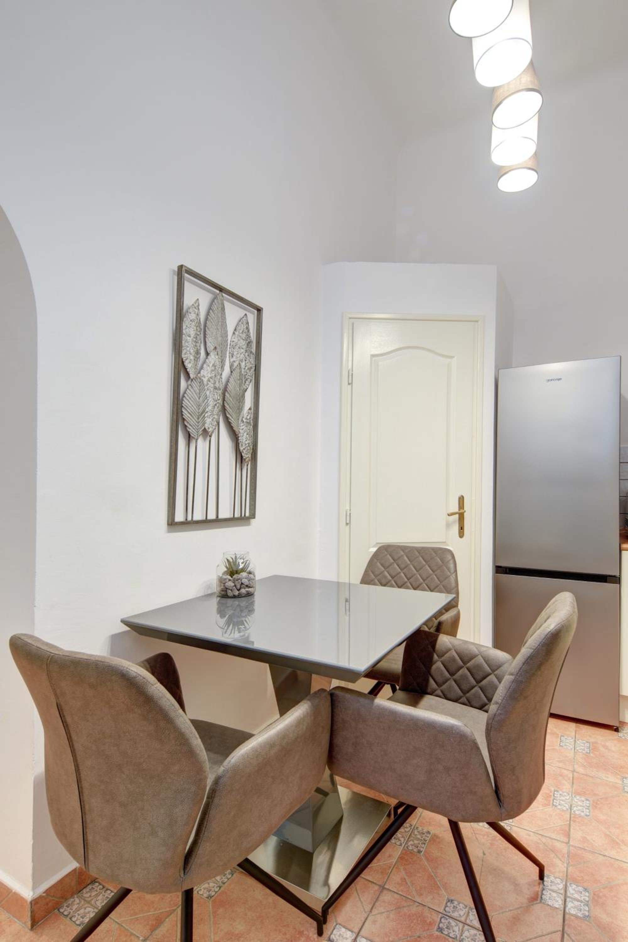 FREE Garage parking, AC and bikes in the downtown view 4