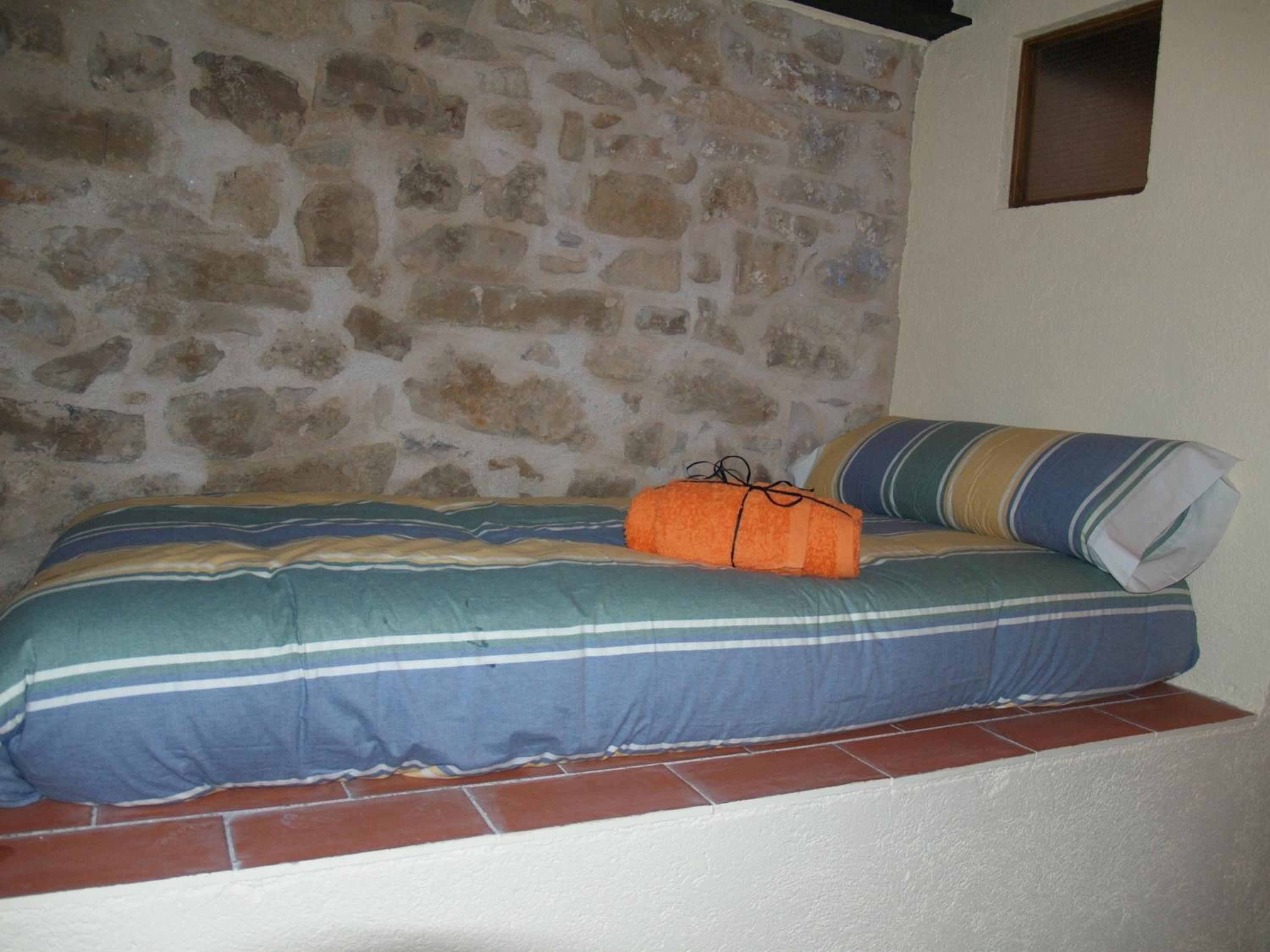 Photo 33
