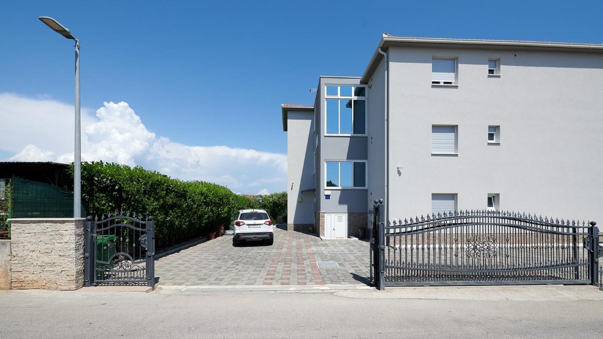 Hotel Apartment Adria - Image 1