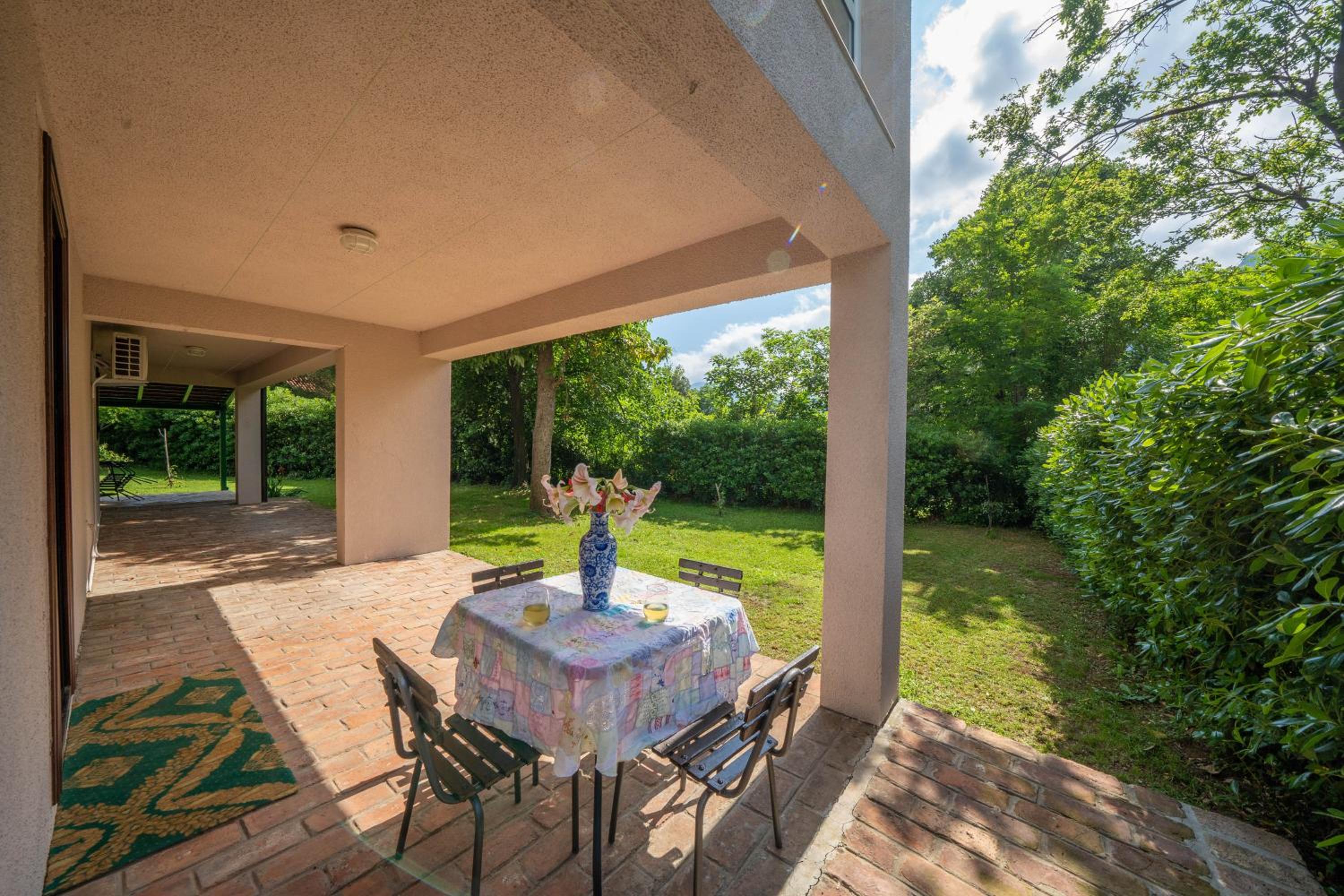 Organic Garden Apartment photo 3