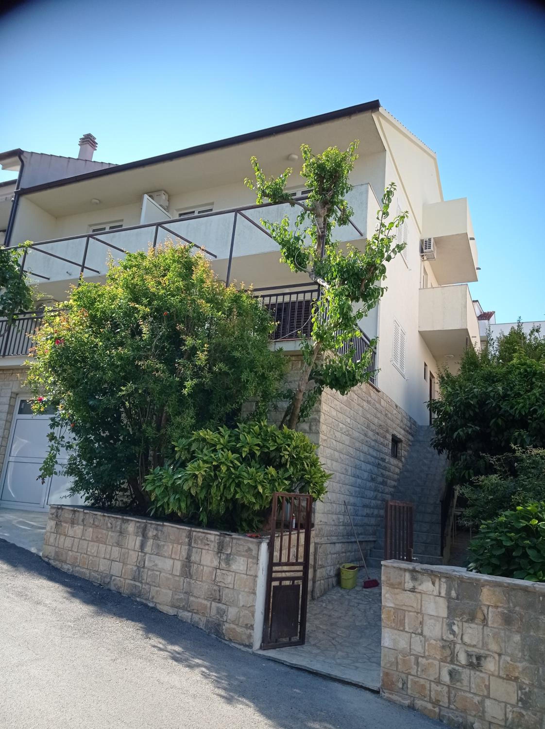 Apartments and Rooms Zvjezdana