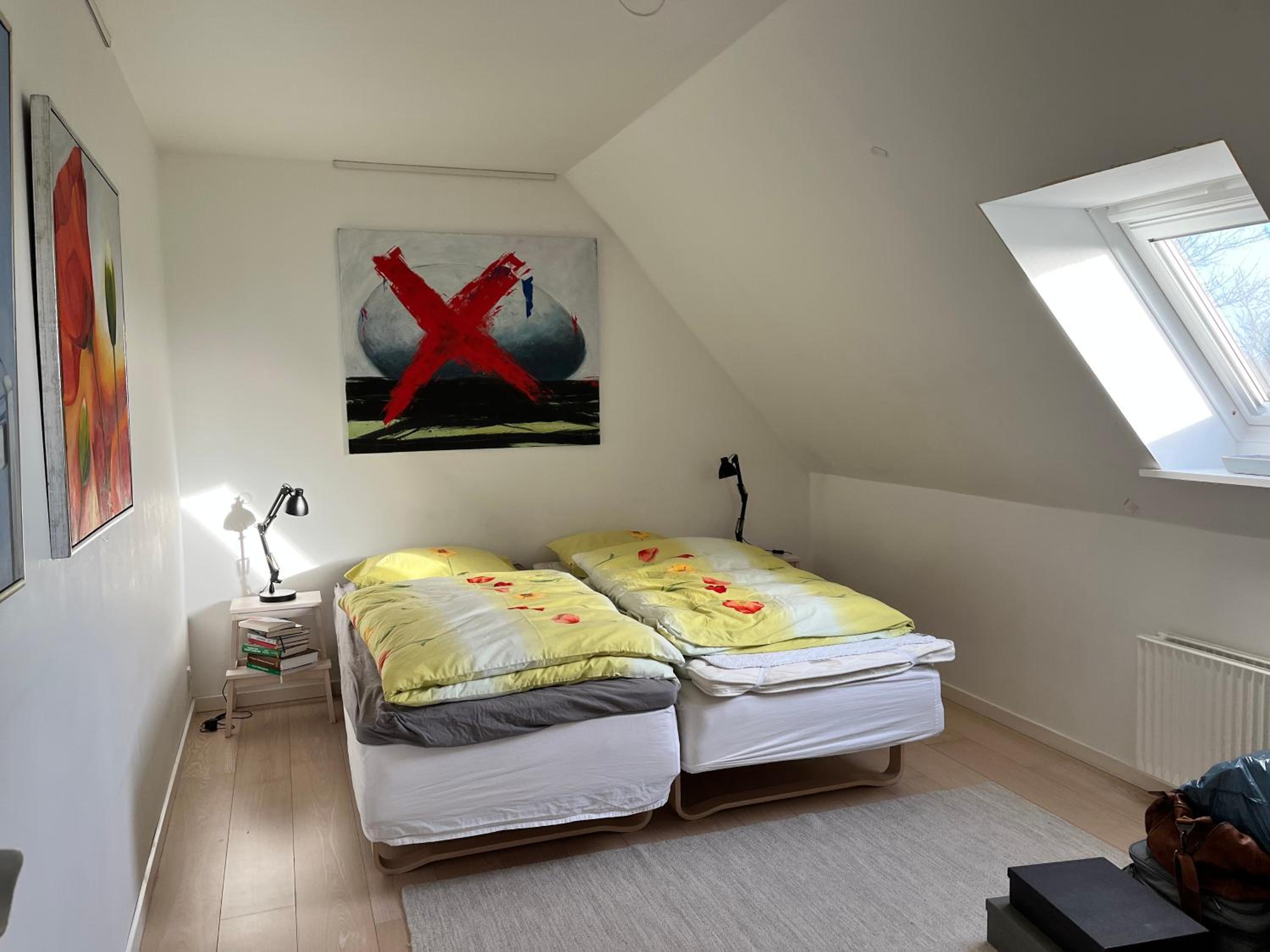 Apartment Ruhetgaard Bed & kitchen