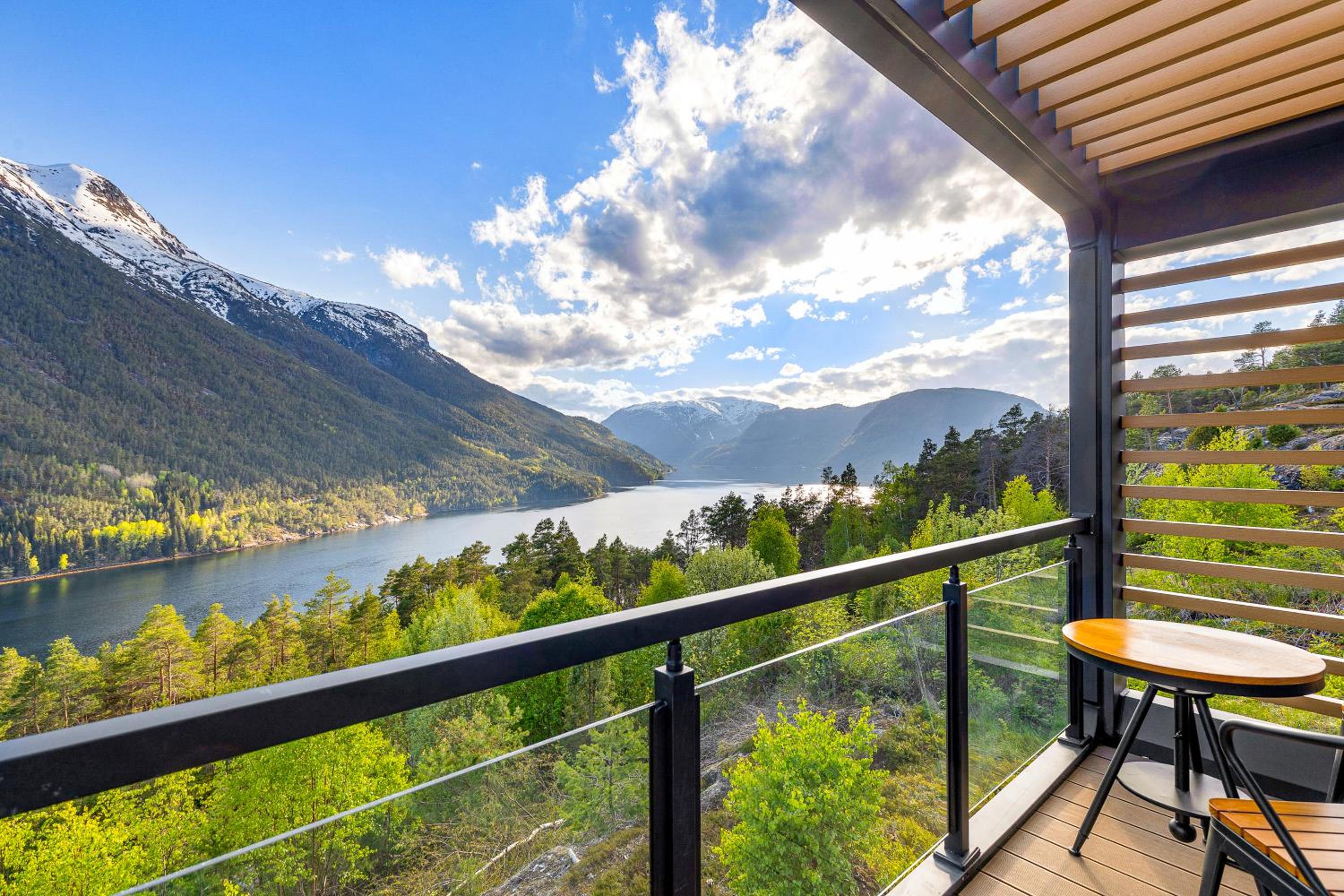 Sogndal Fjordpanorama - The view