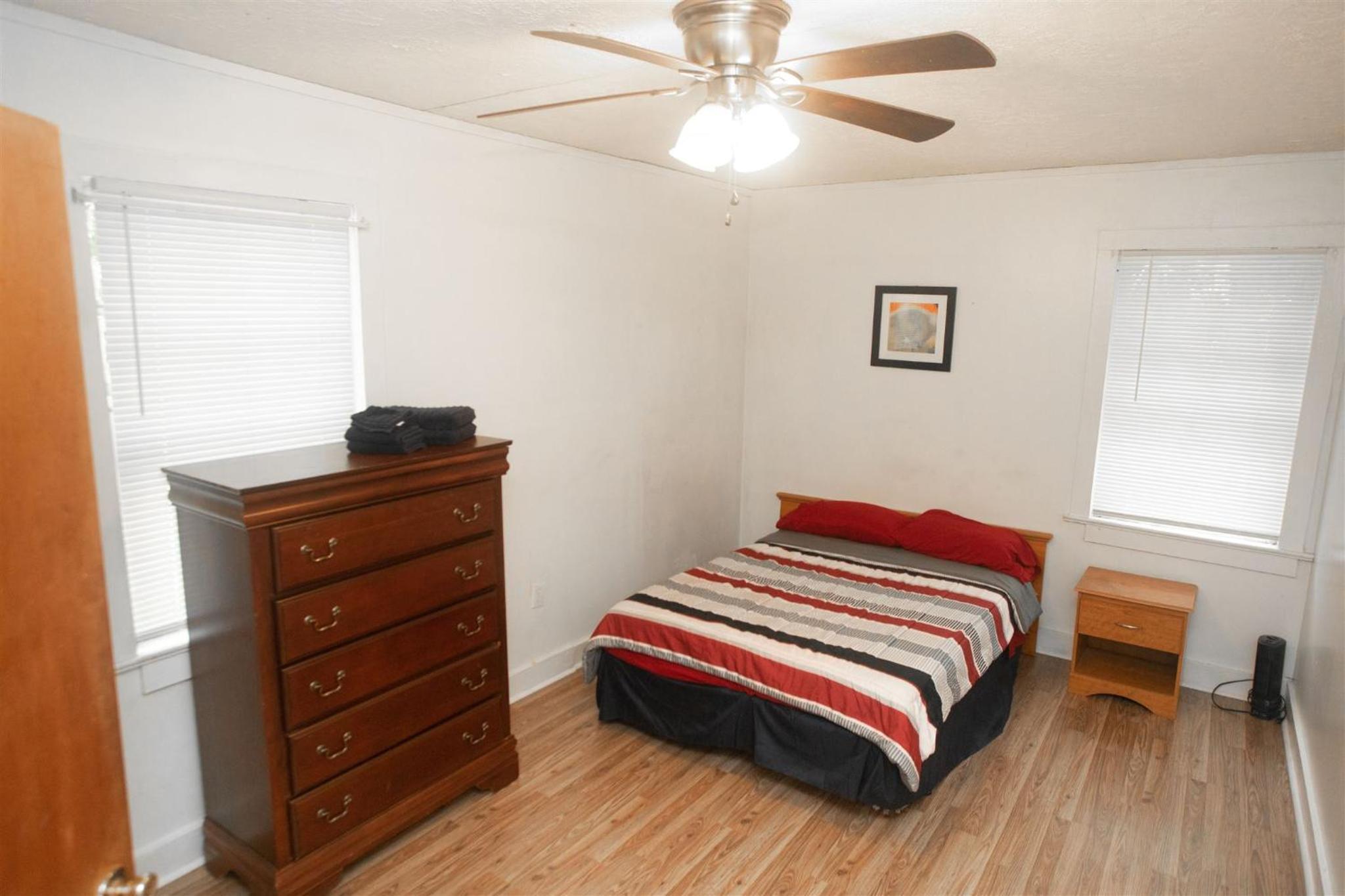 HISTORIC HILL APARTMENTS (Duplex) view 4
