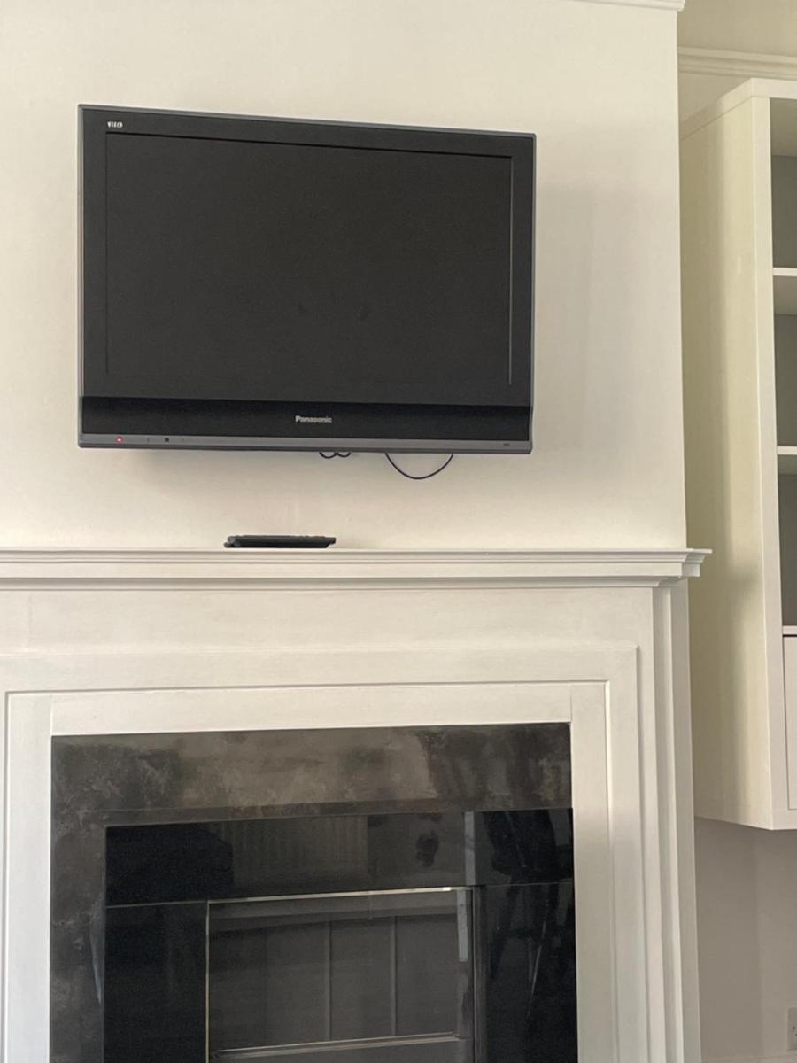 Bright and spacious 2 bedroom apartment view 3