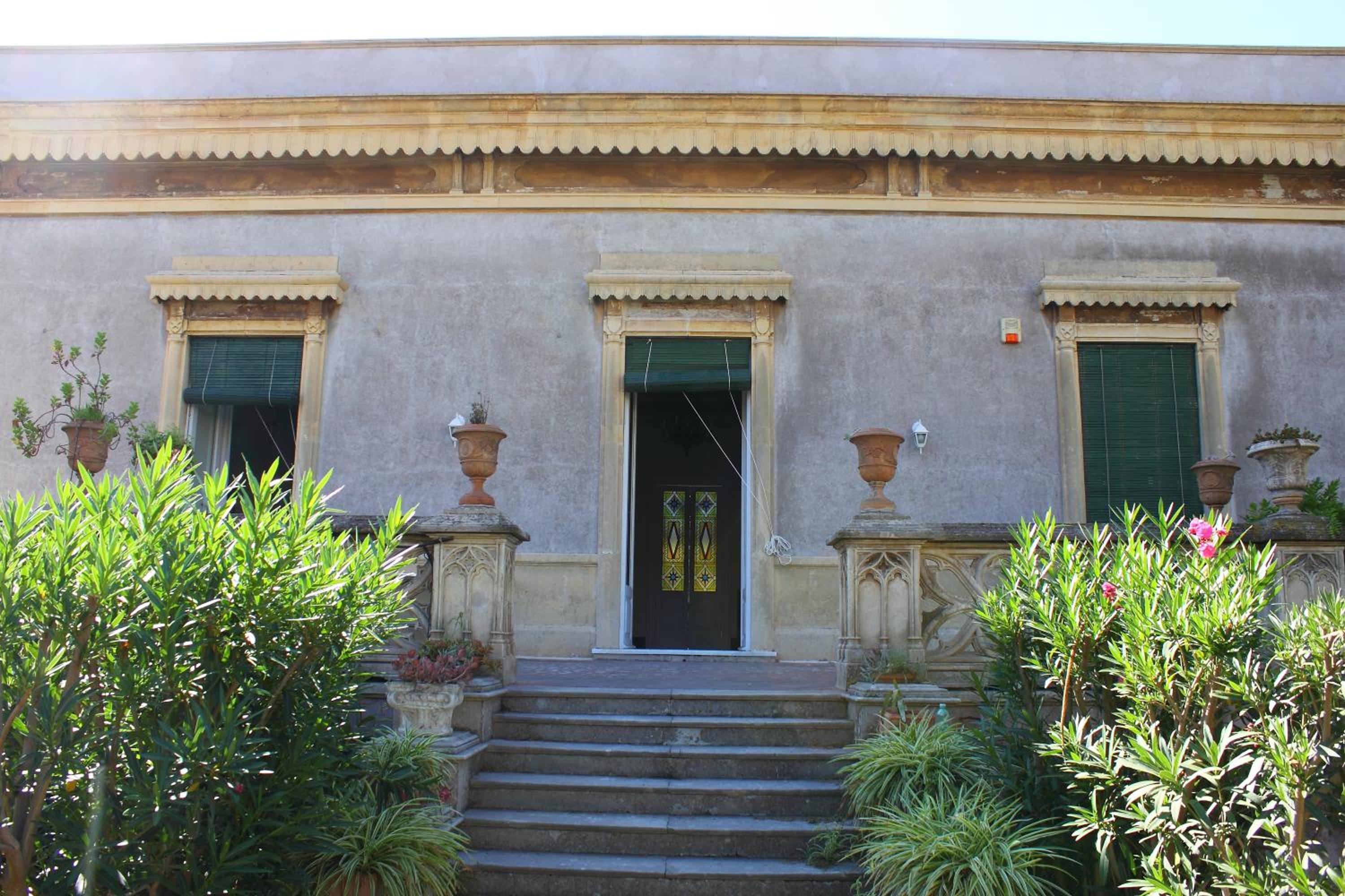 Villa Manasse view 3