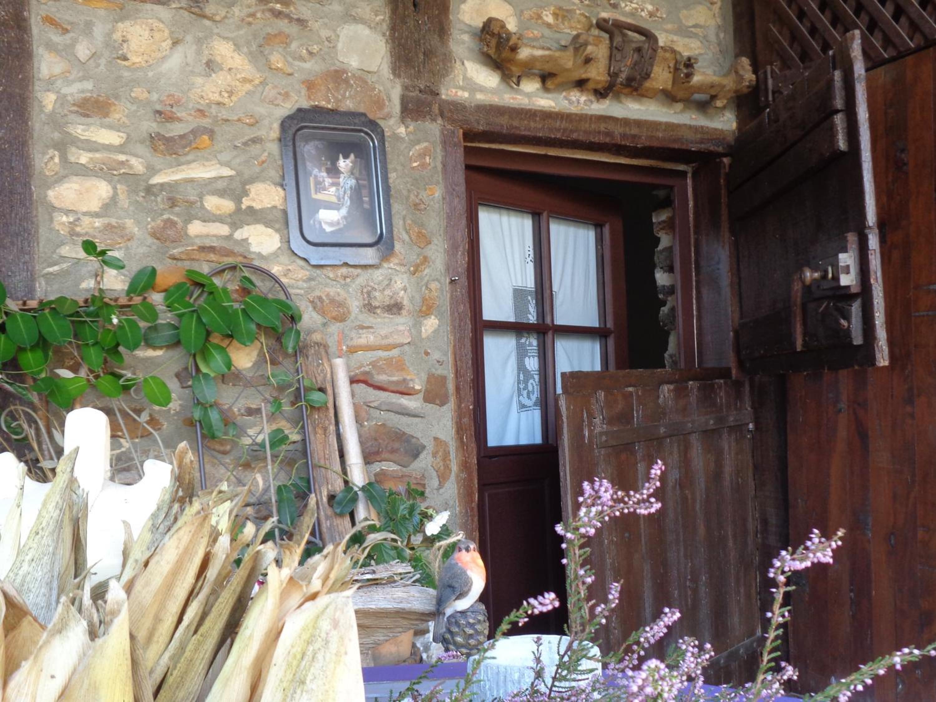 Photo 9