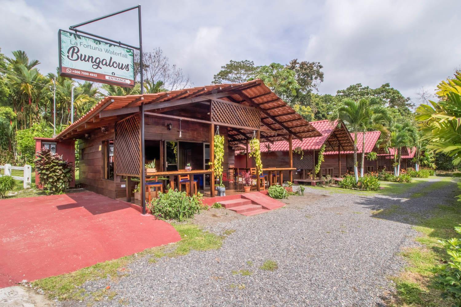 La Fortuna Waterfall Bungalows