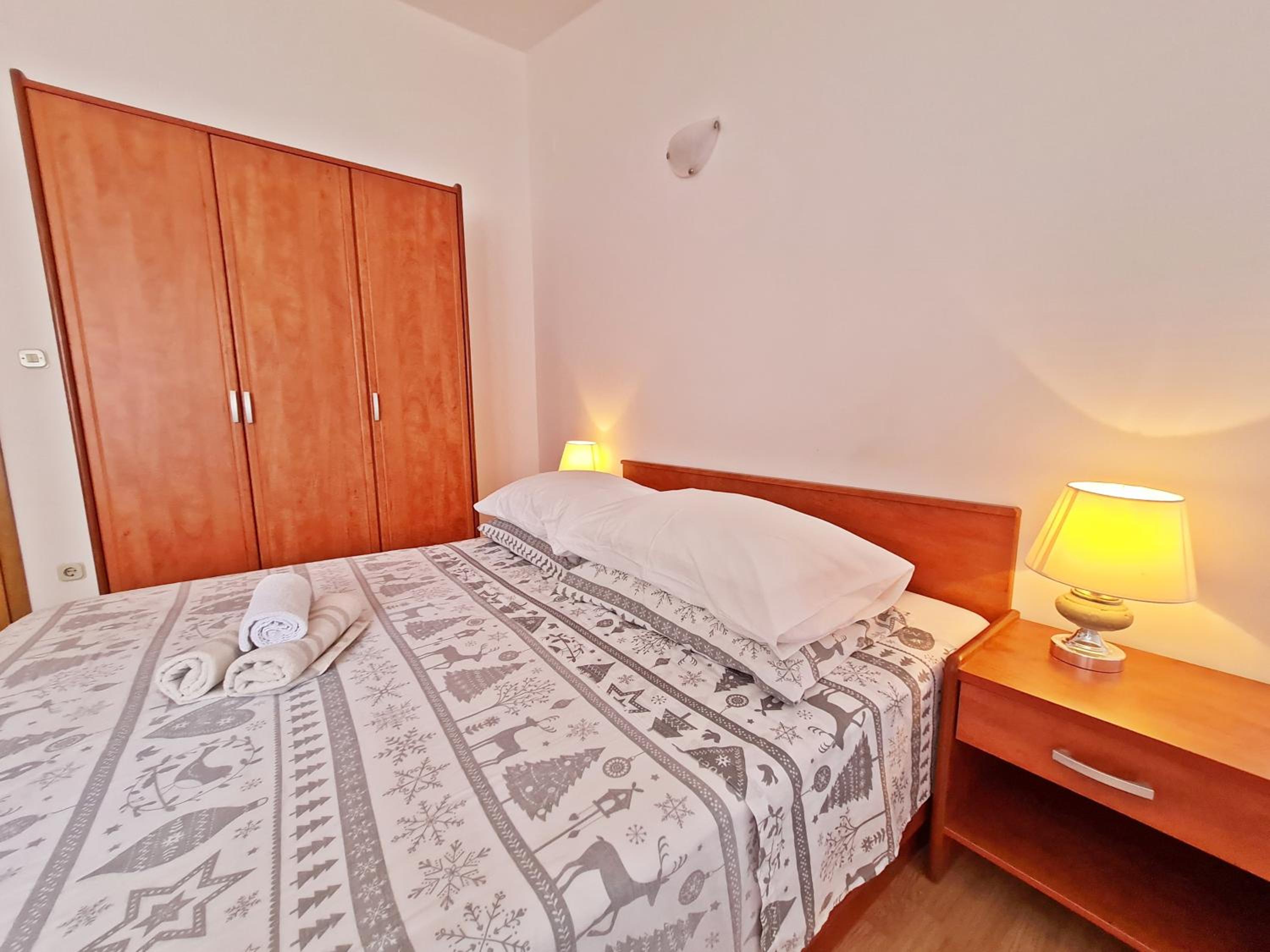 Rooms and Apartments Porat