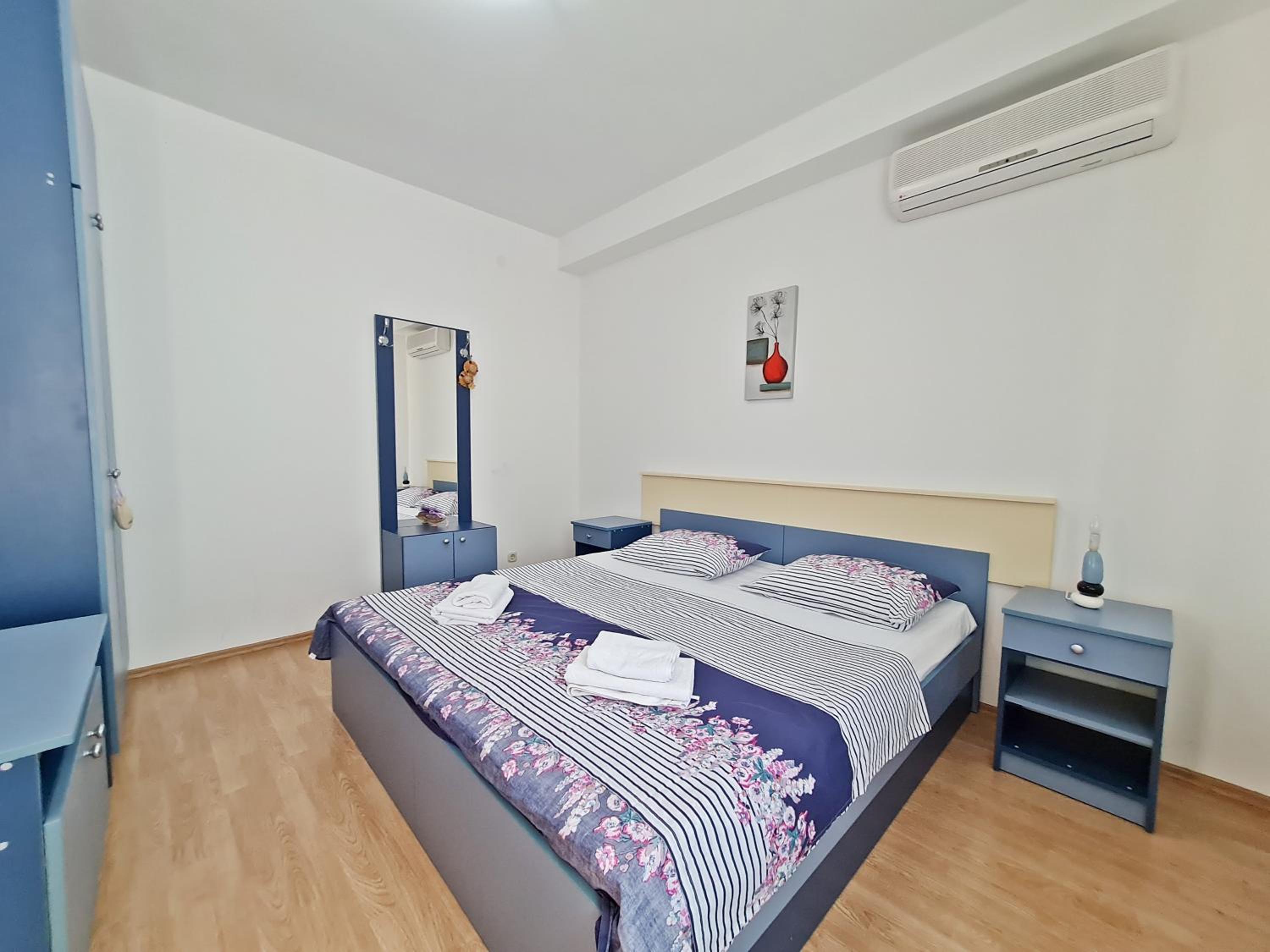 Rooms and Apartments Porat