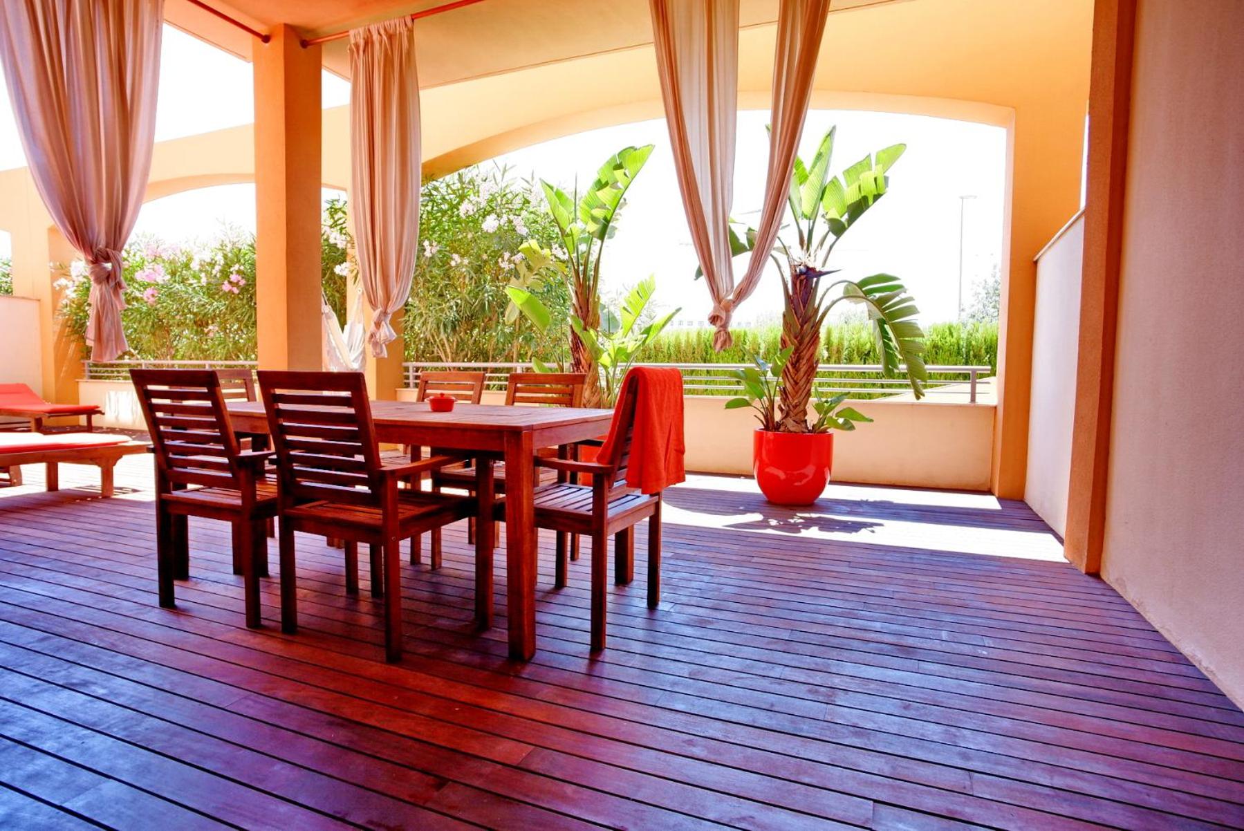 Denia Deluxe Chillout Experience photo 4