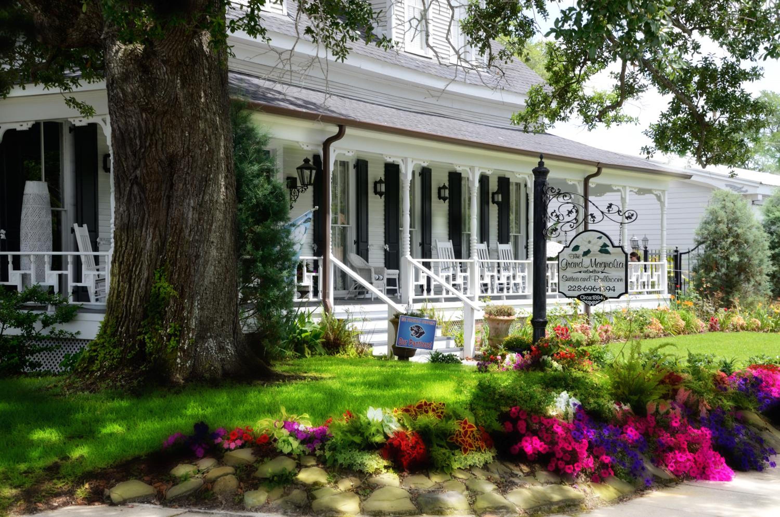 Grand Magnolia Ballroom & Suites