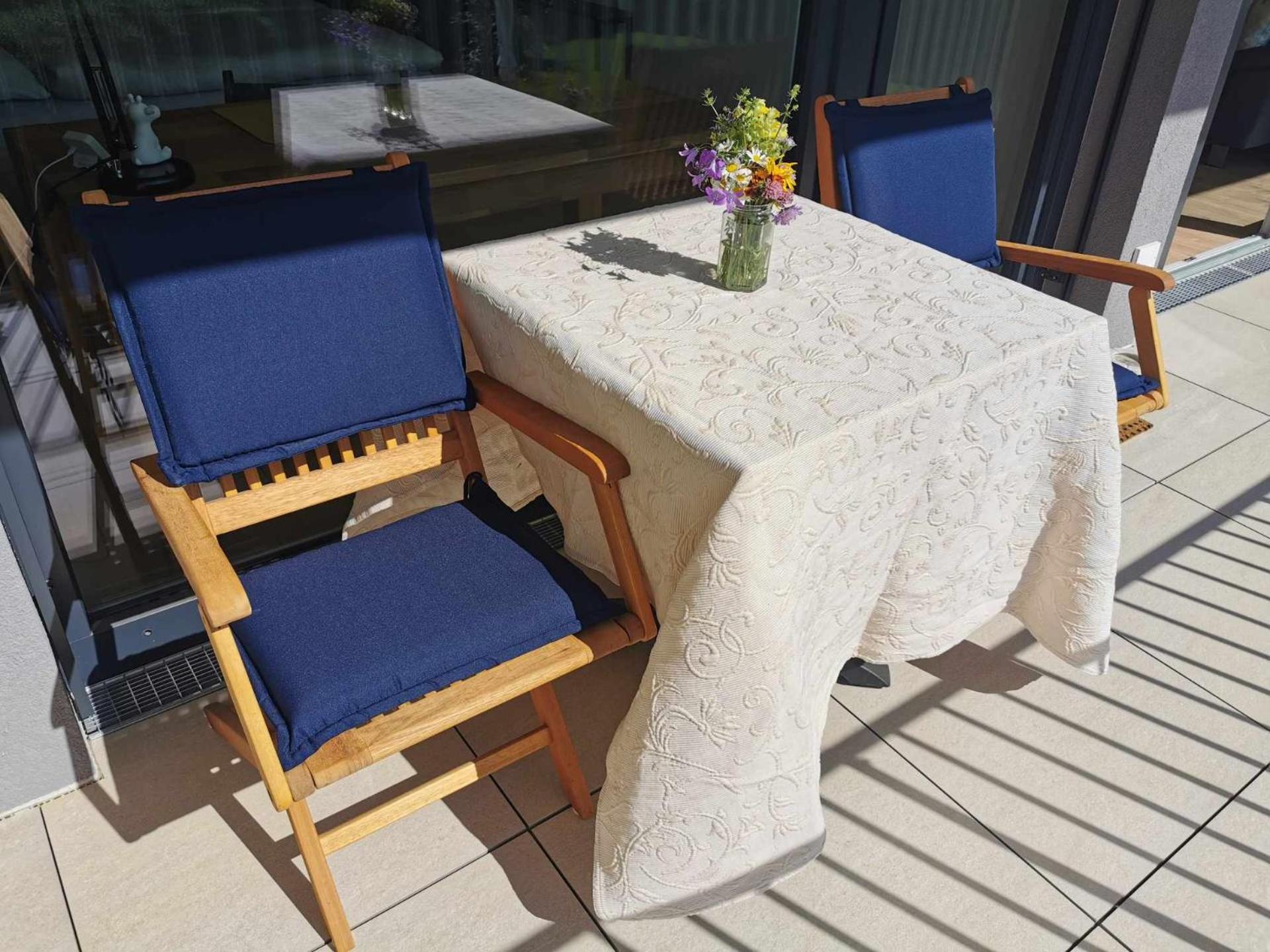 Ferienwohnung Bergsonne mit Sonnenbalkon und Tiefgaragen Parkplatz