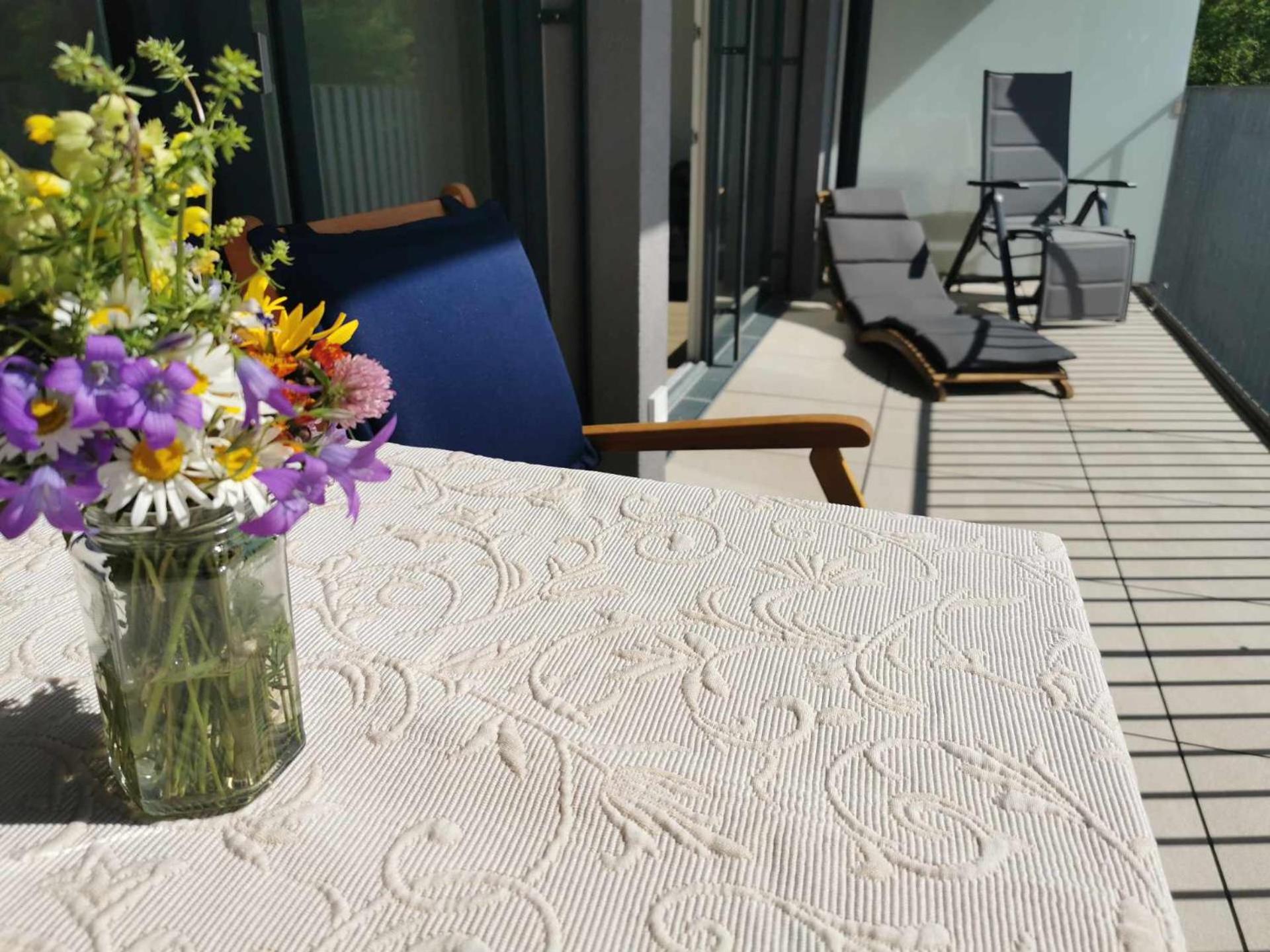 Ferienwohnung Bergsonne mit Sonnenbalkon und Tiefgaragen Parkplatz