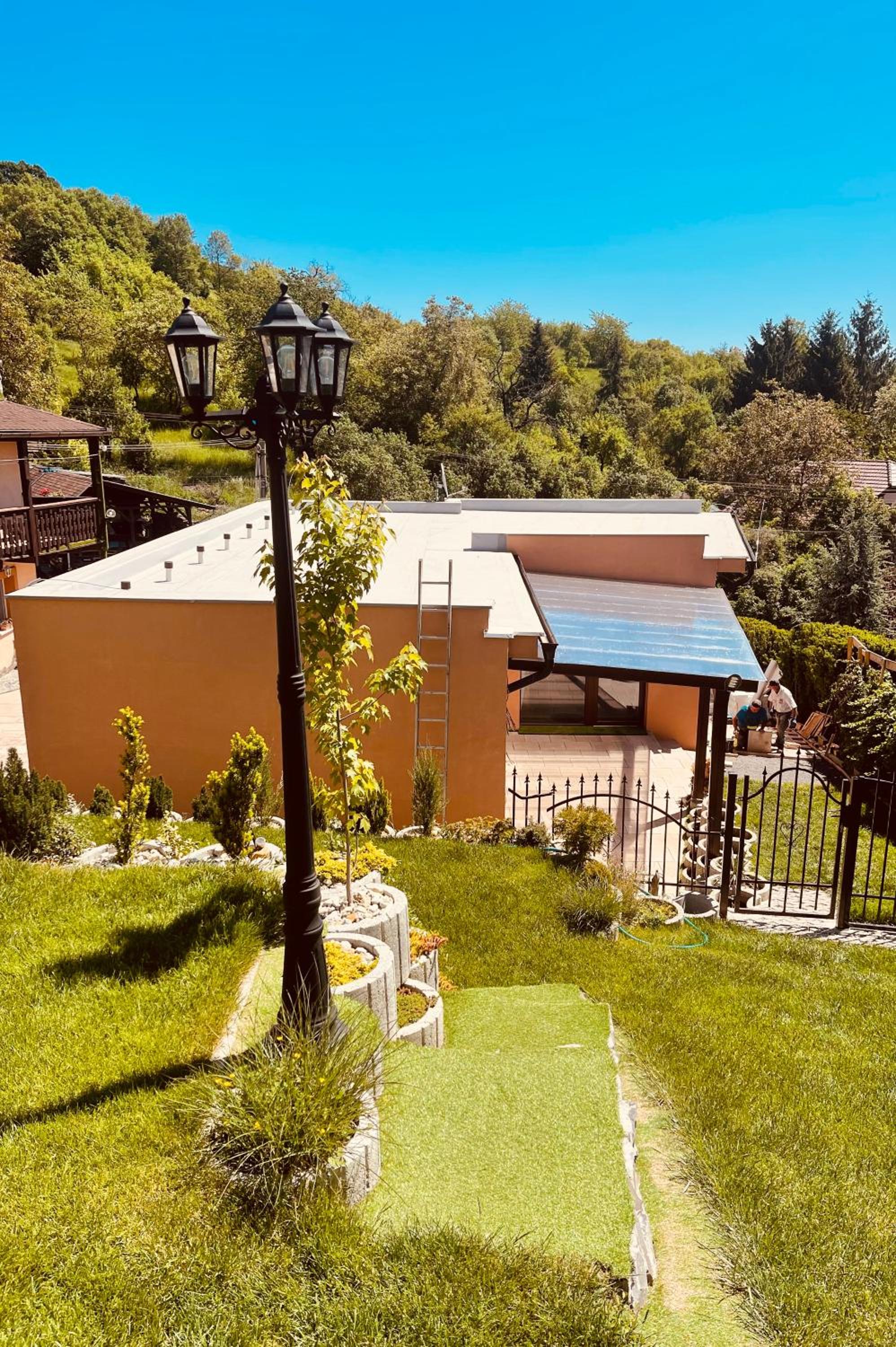 Luxus Resort - Zupko view 5