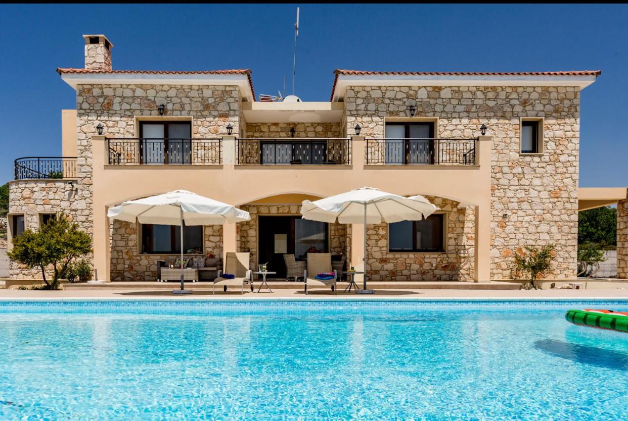 SunShine Villa Paphos view 2