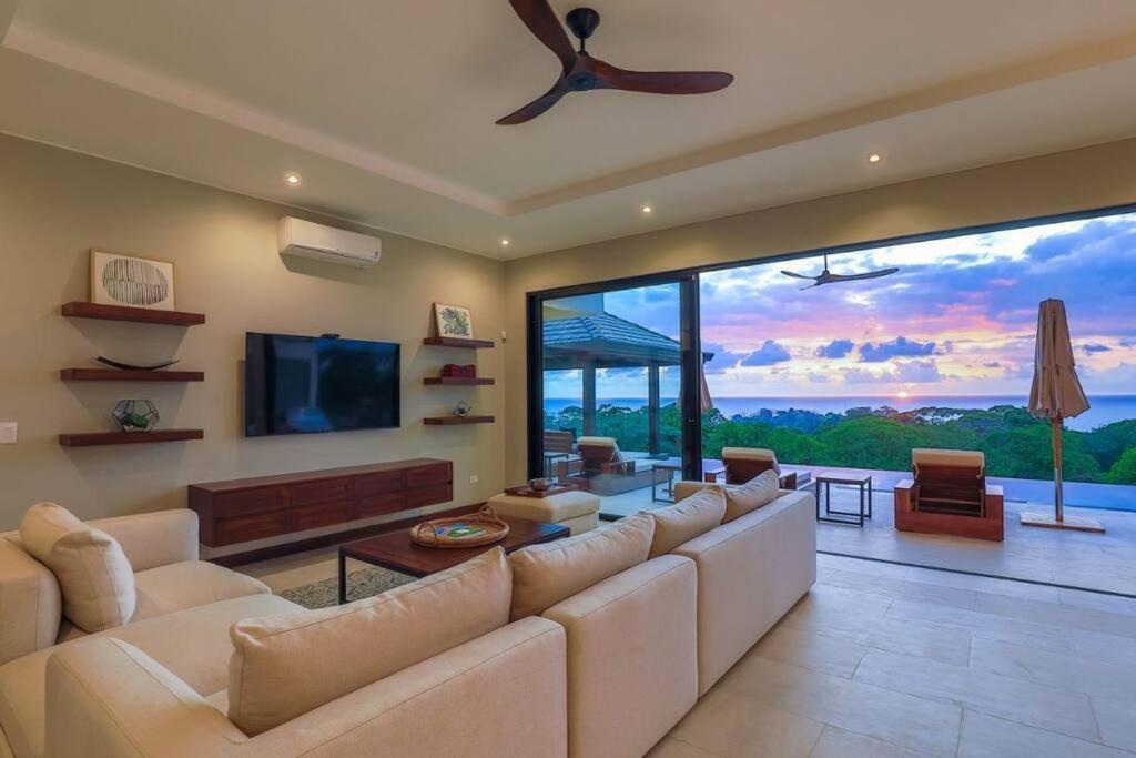 Casa Solaz - by Pura Villas