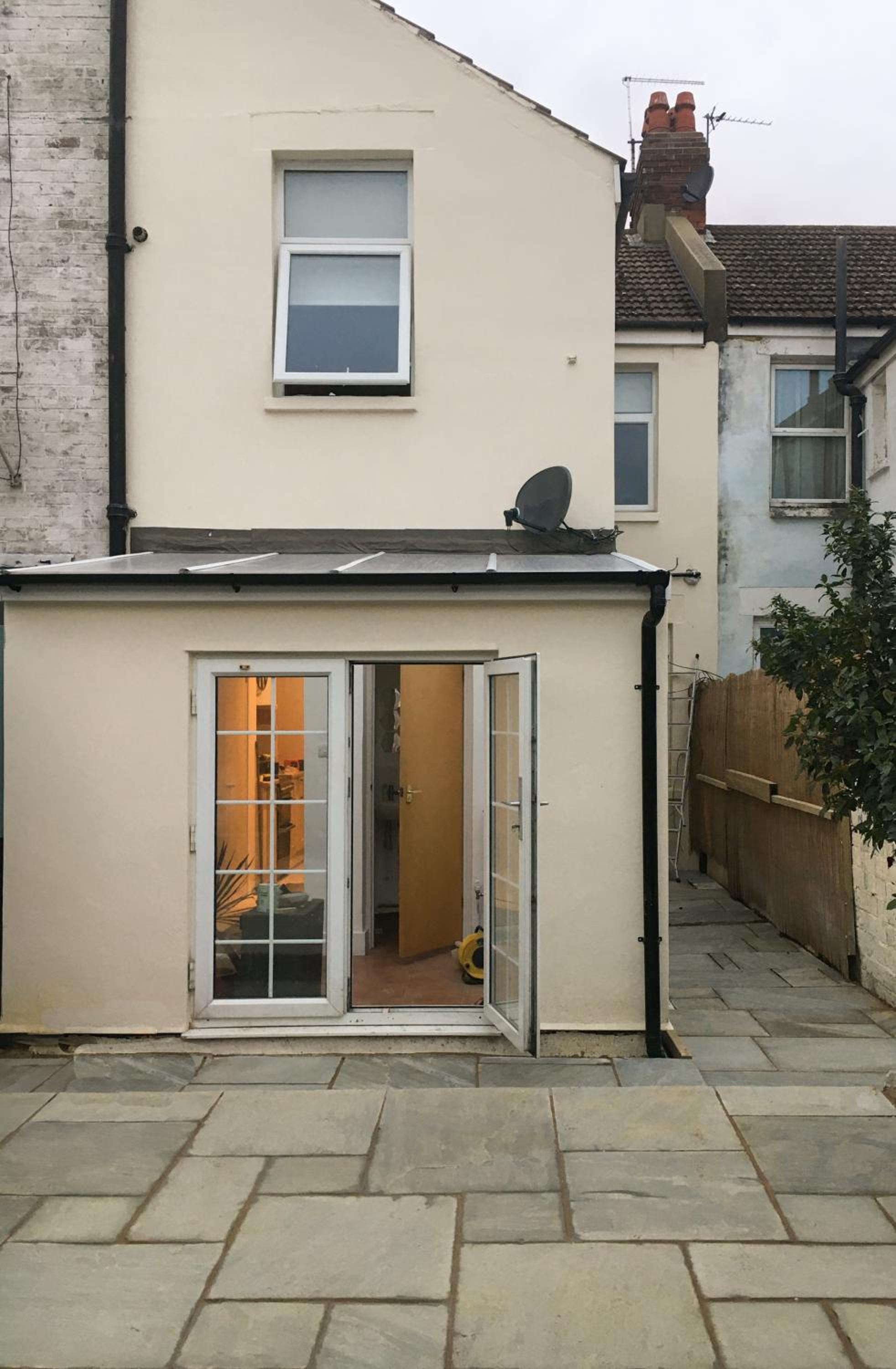 Welcoming 4 Bed Holiday Home in Eastbourne view 4