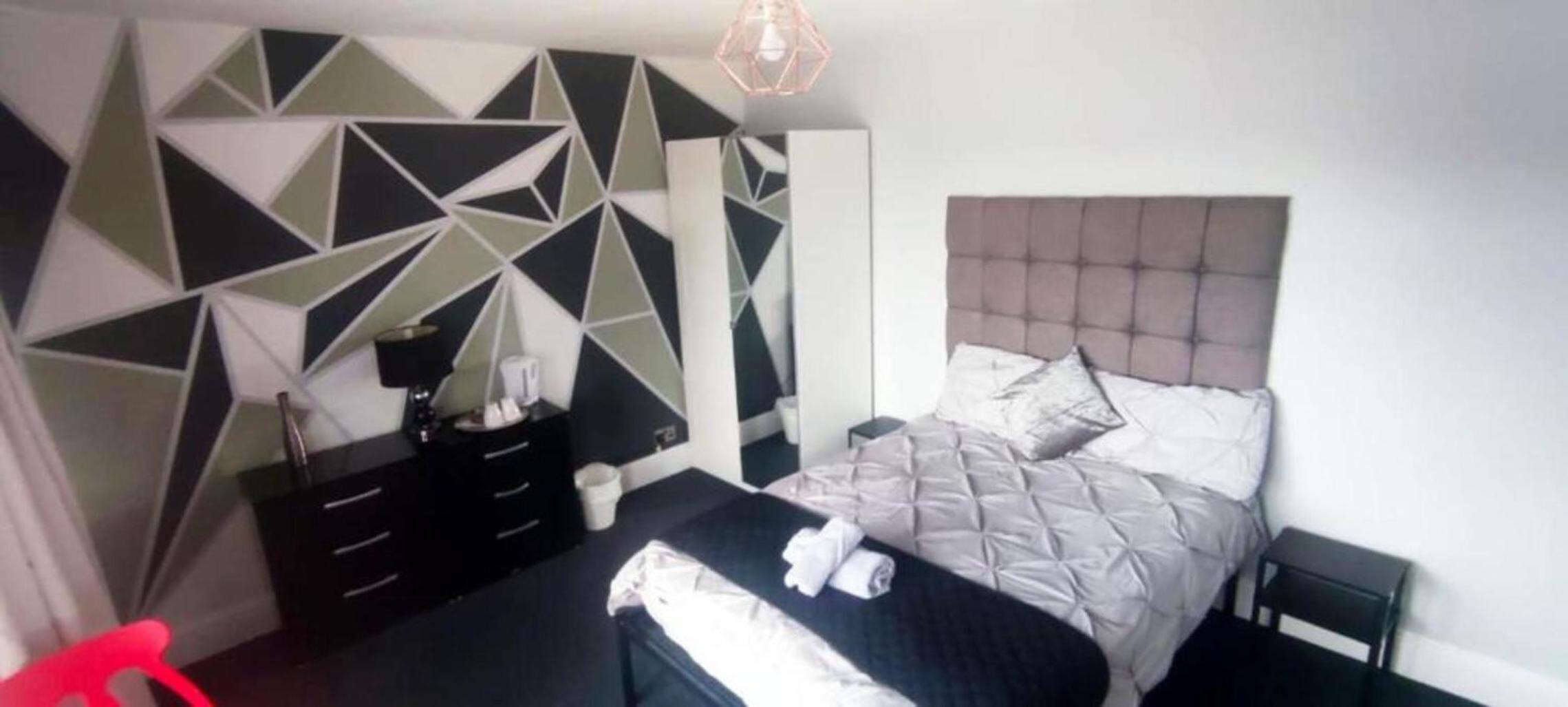 Old Trafford Guest House