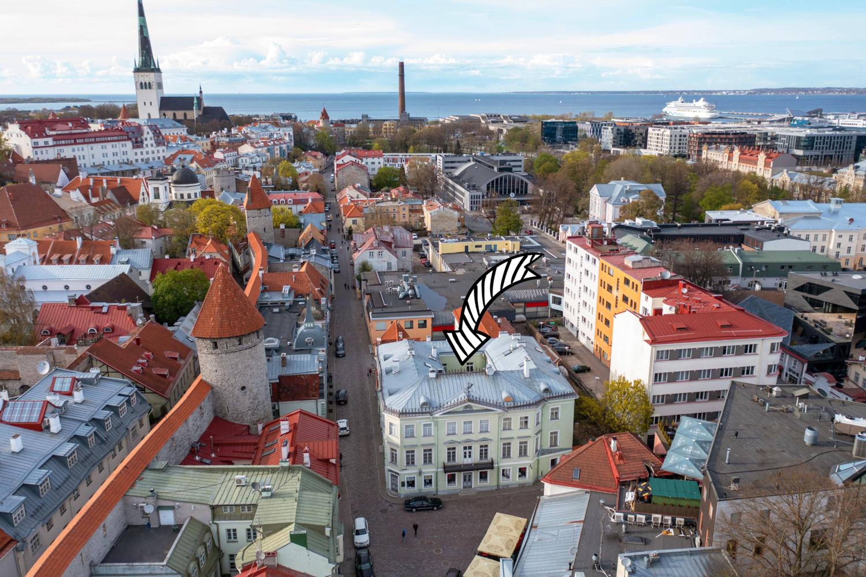 Old Town - Vana Viru Apartment view 2
