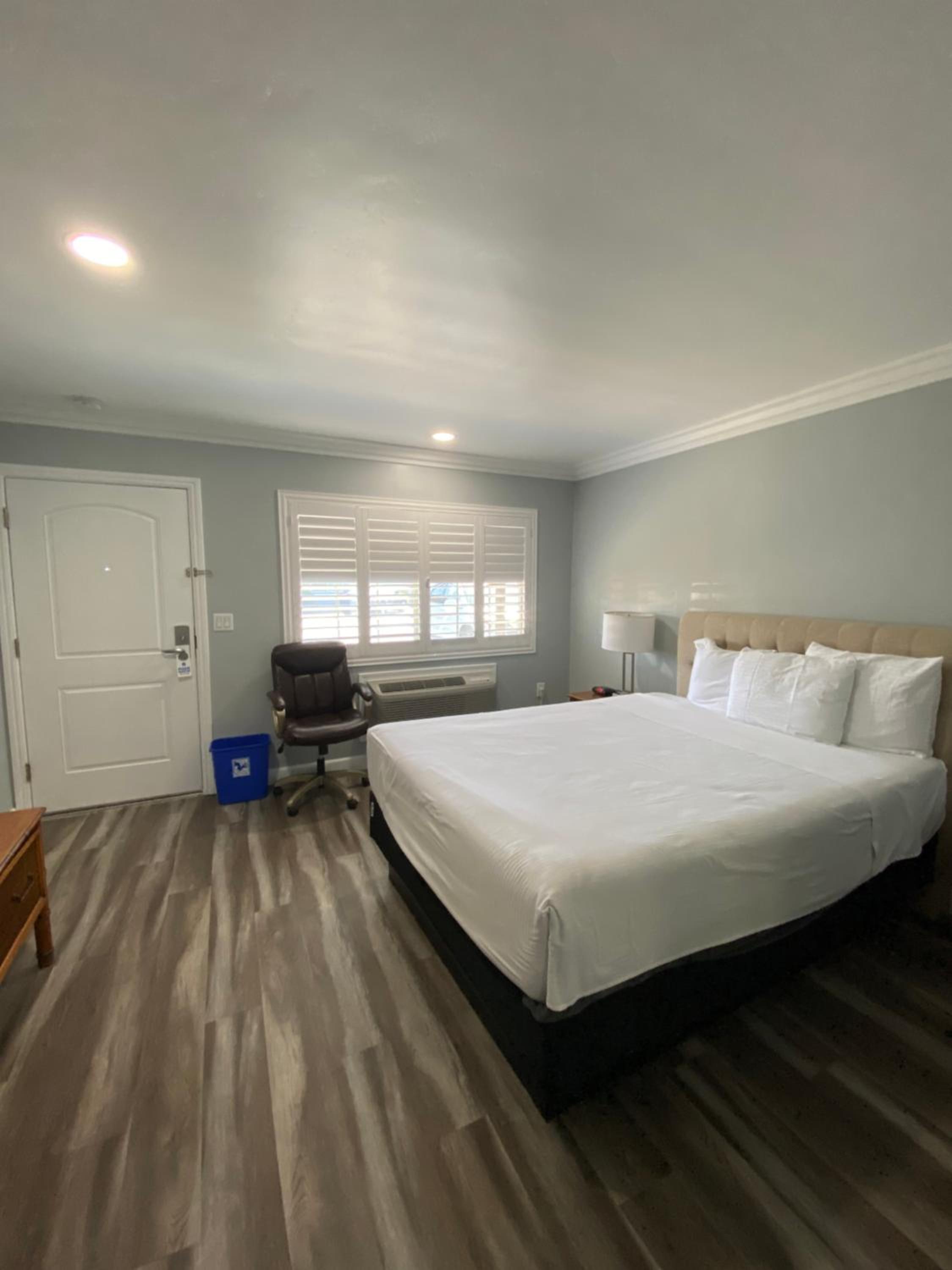 Lone Oak Lodge