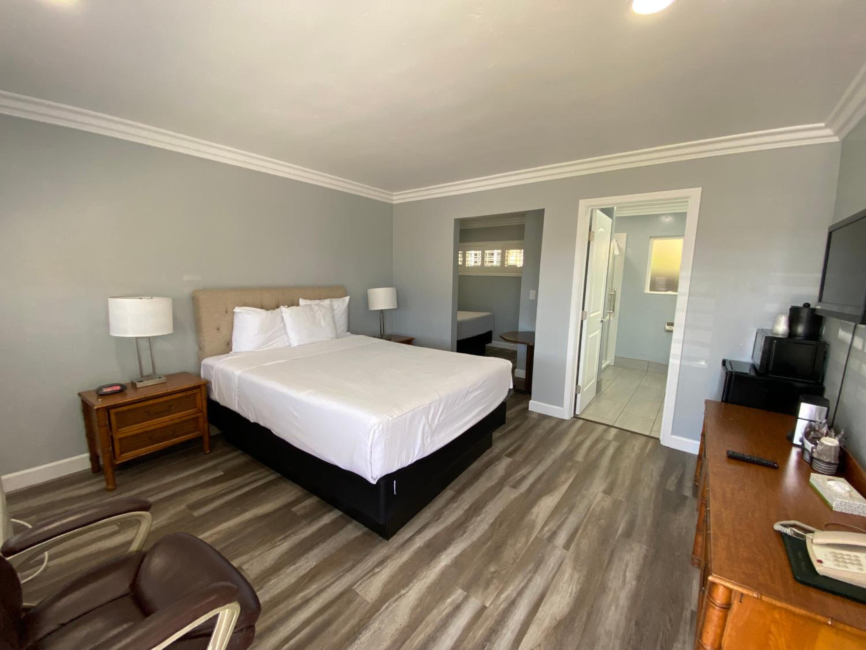 Lone Oak Lodge