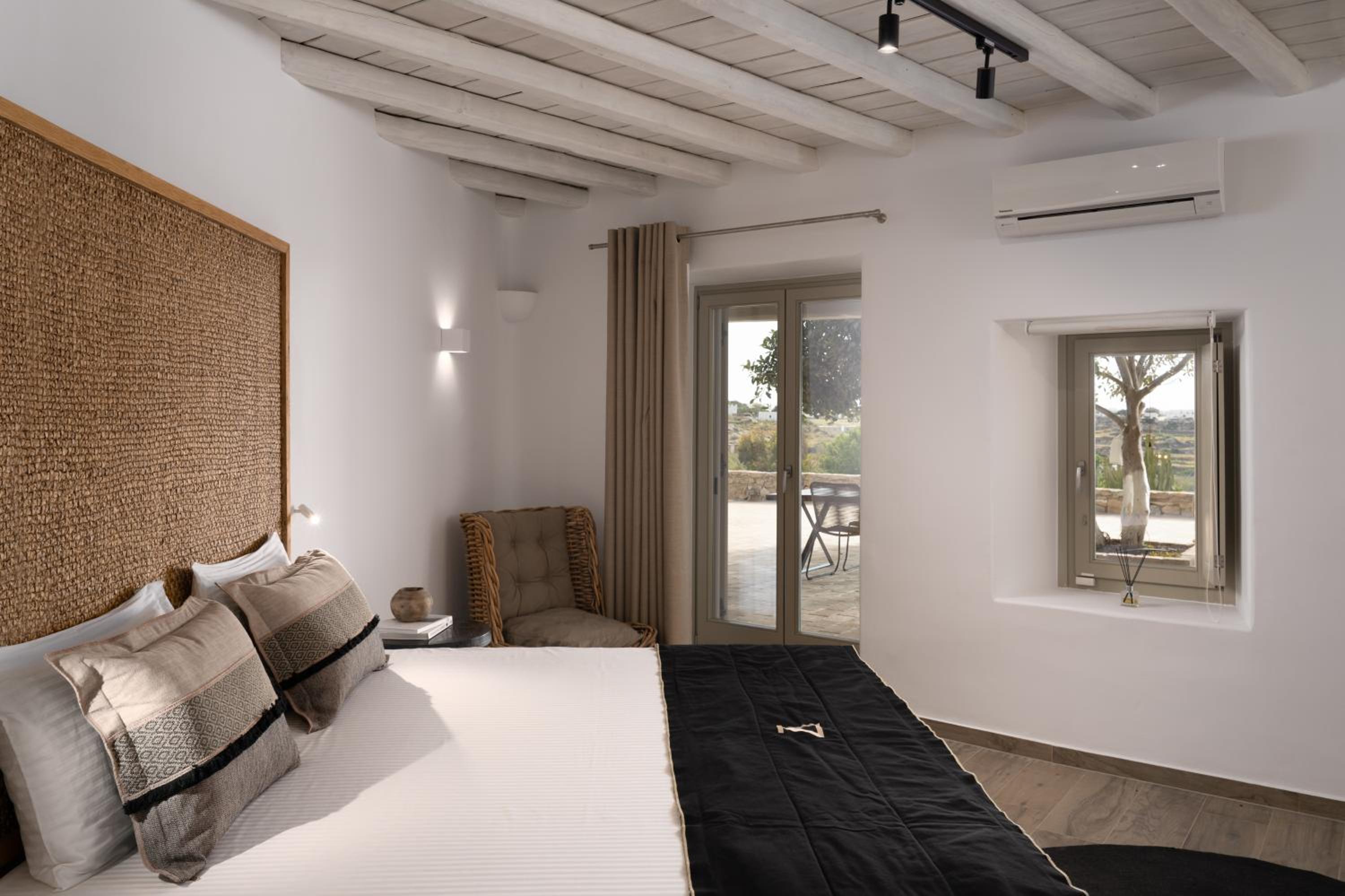 Ikies of Mykonos photo 4