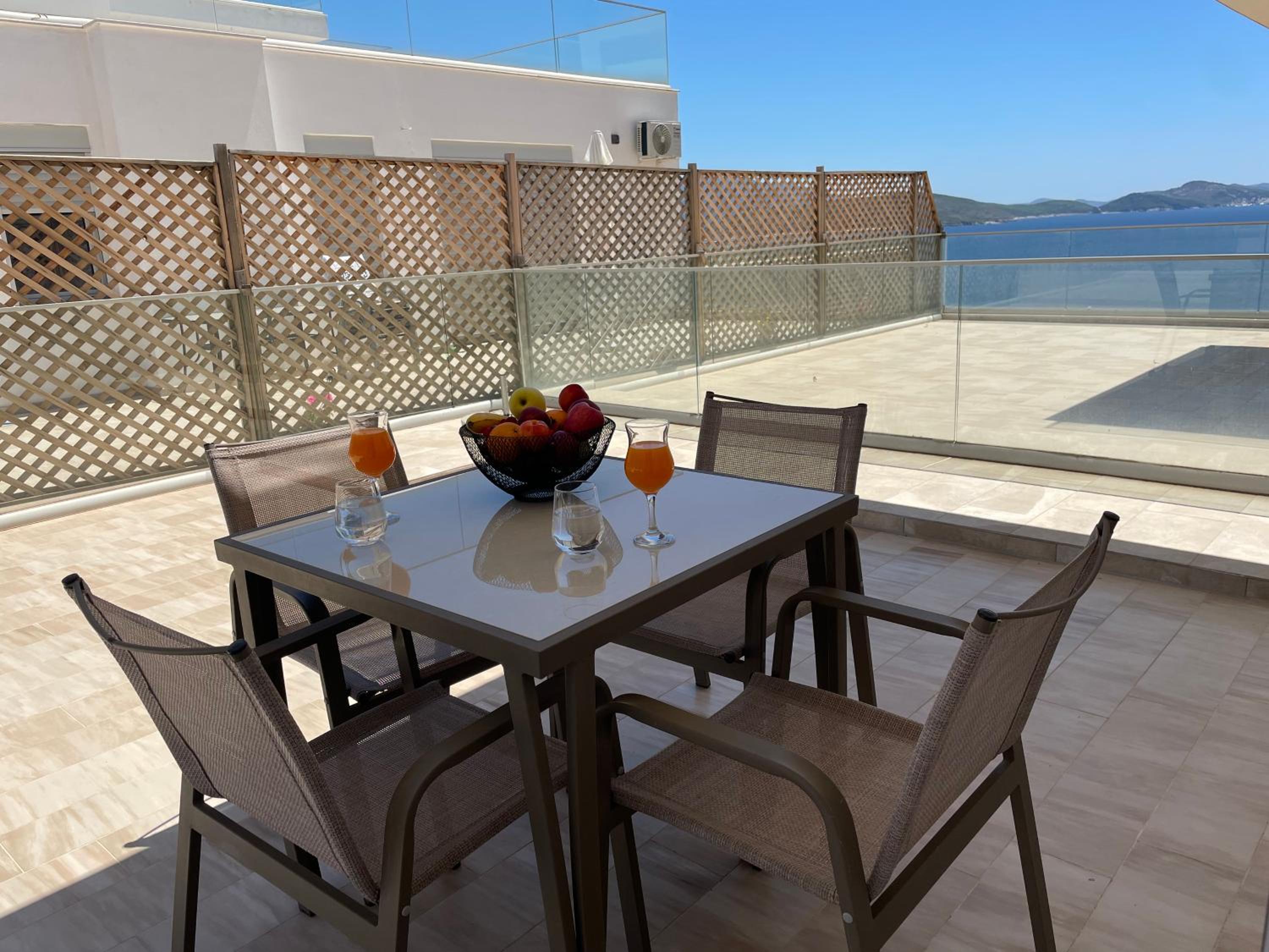 Luxury Sea View Apartaments