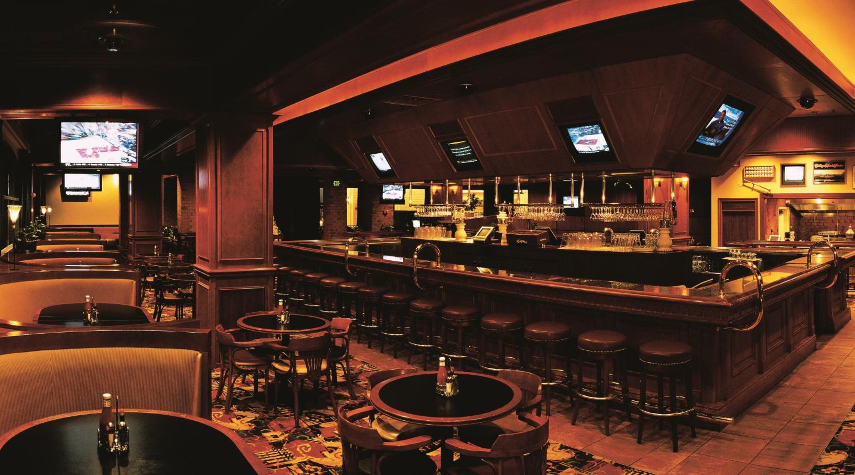 Council Bluffs Vacations - Ameristar Casino Hotel Council Bluffs - Property Image 10