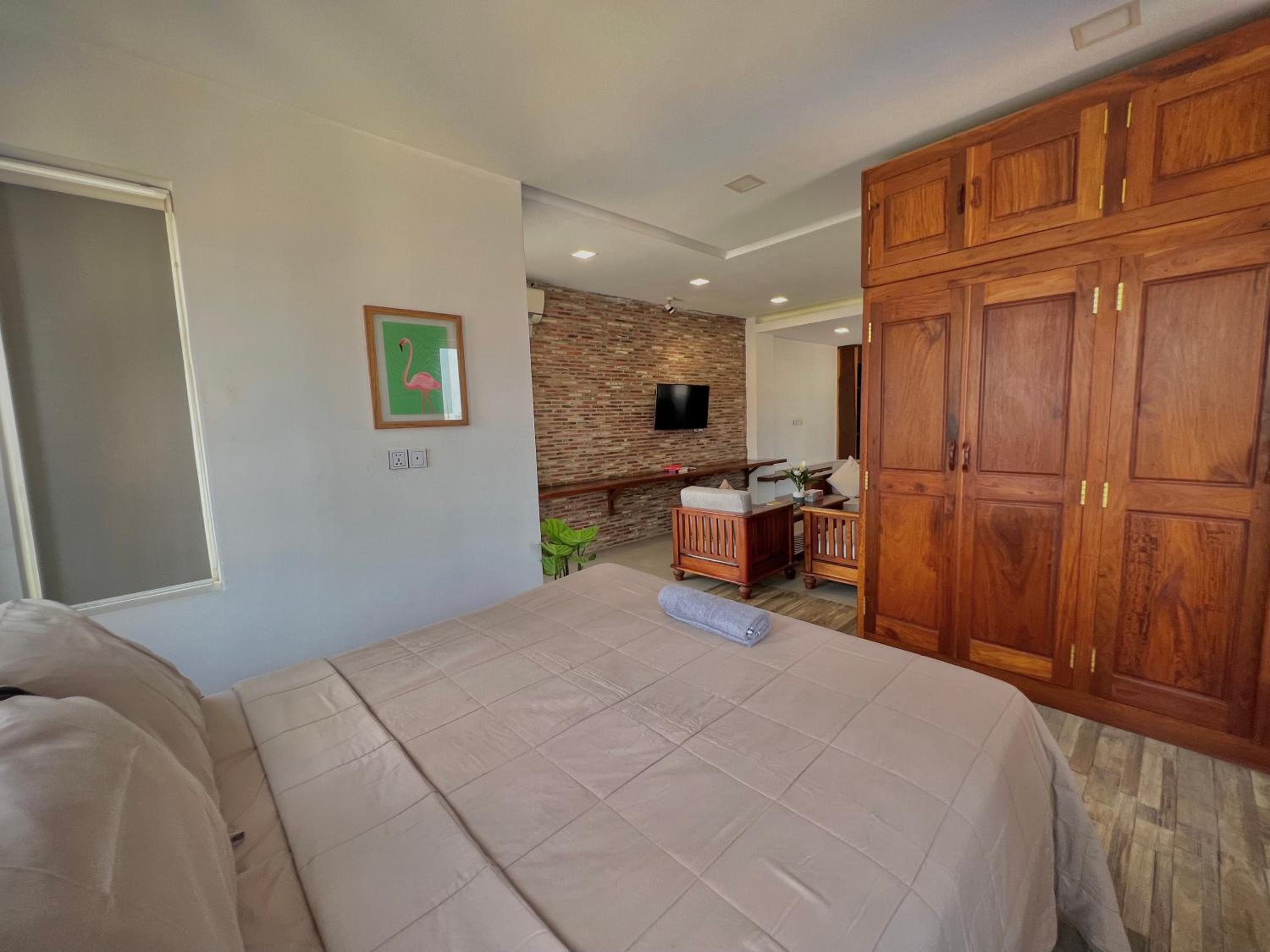 WH Bassac Residence view 2