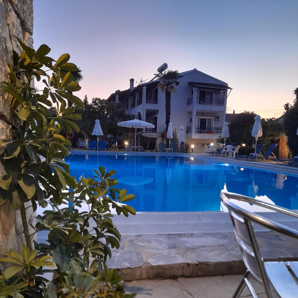 swimming pool