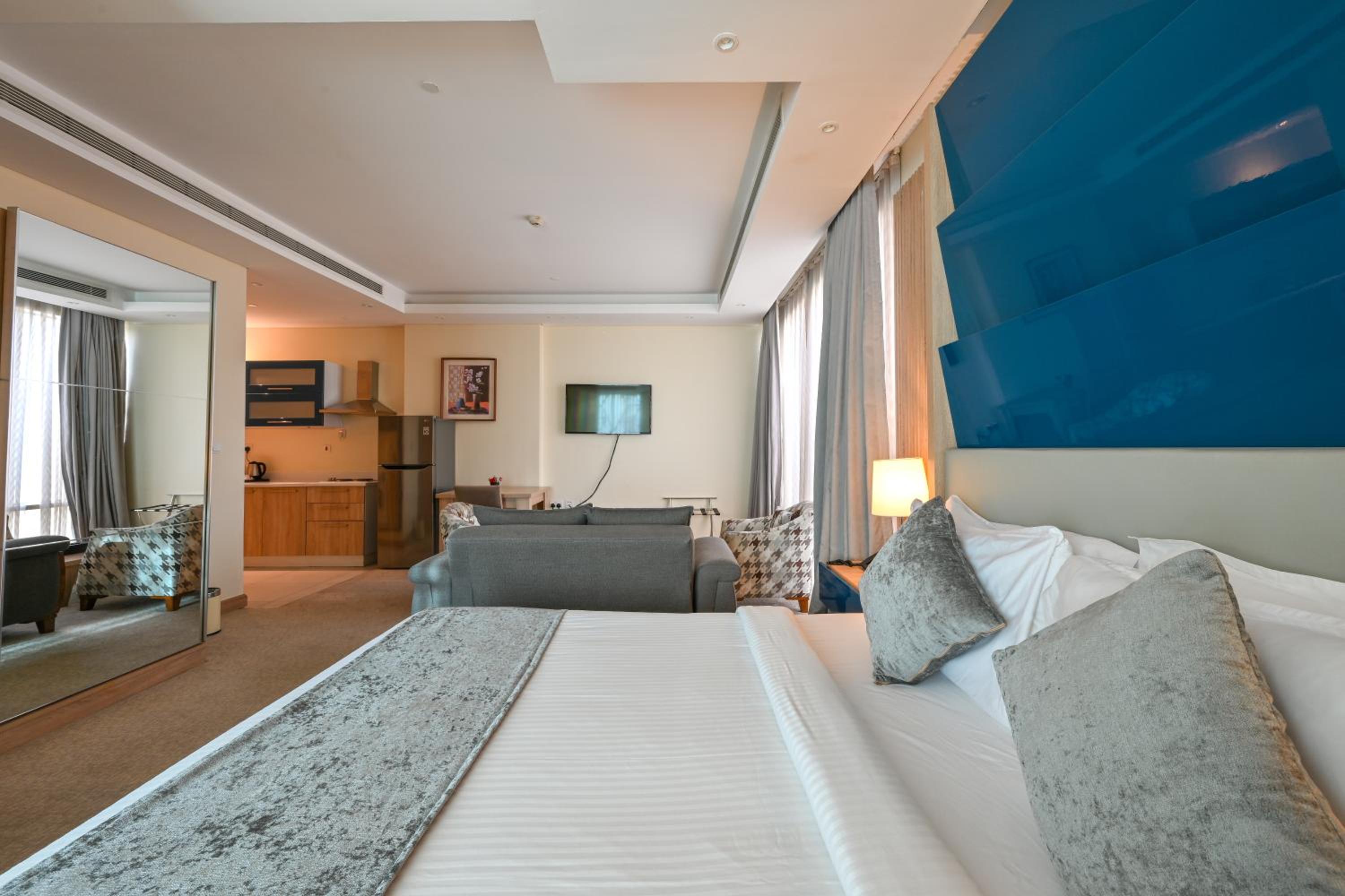 Al Mansour Suites Hotel photo 40 of 56