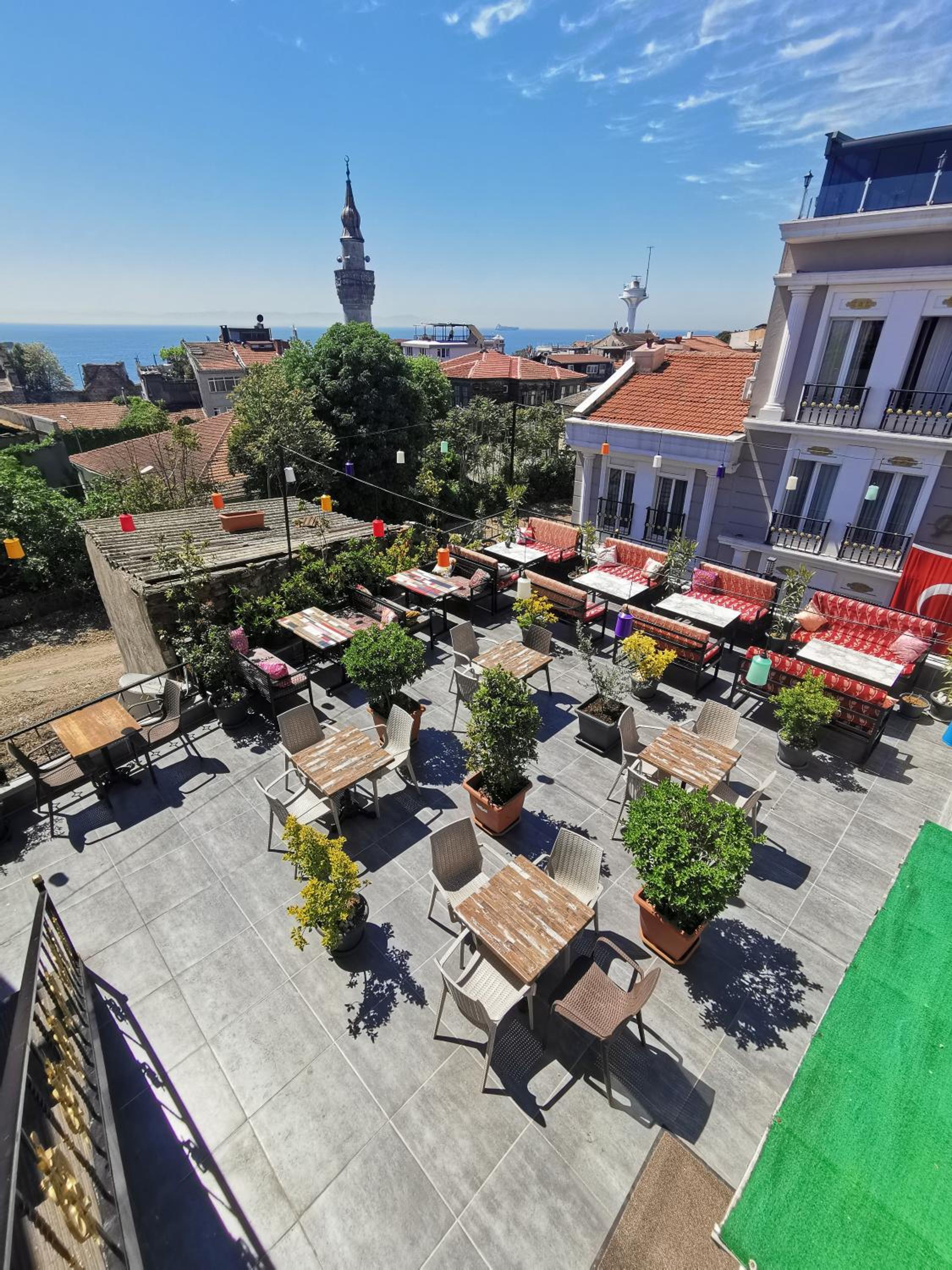 Apple Tree Otel - Image 9