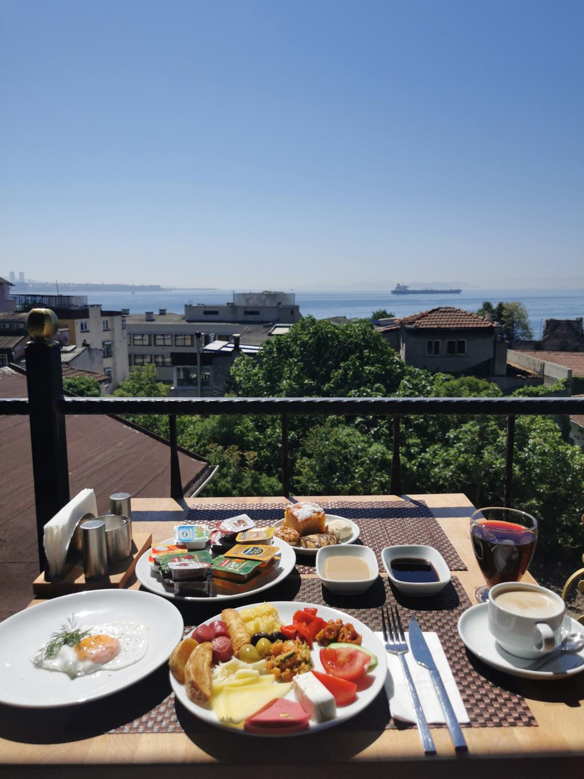 Apple Tree Otel - Image 39