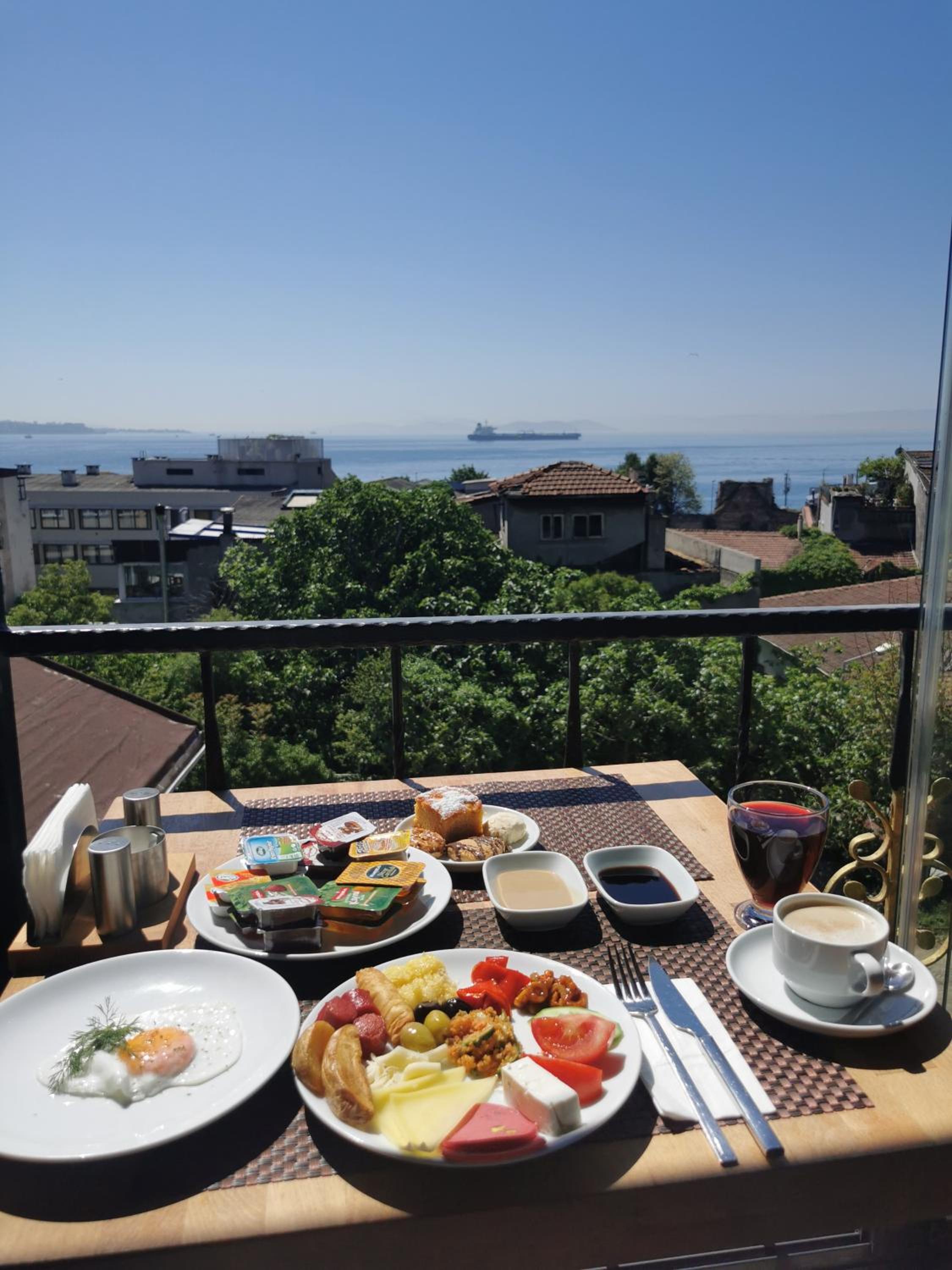 Apple Tree Otel - Image 38