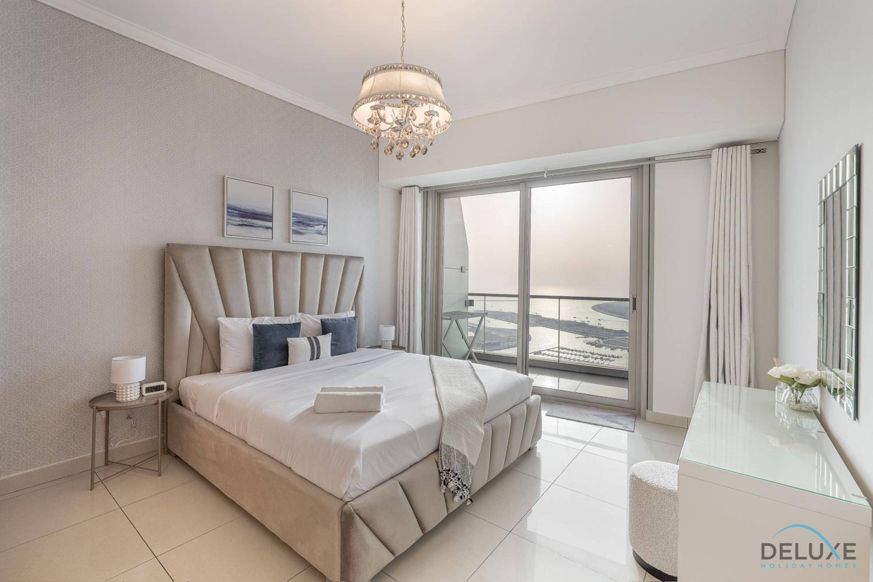 Scenic 1BR at Ocean Heights Dubai Marina by Deluxe Holiday Homes — Dubai photo 3