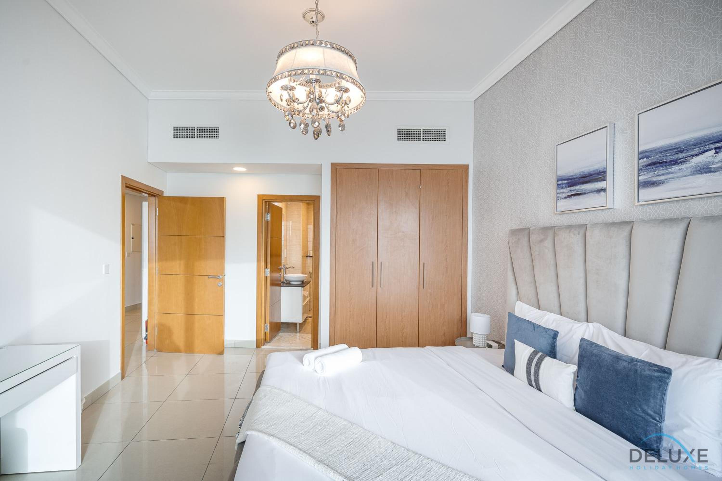 Scenic 1BR at Ocean Heights Dubai Marina by Deluxe Holiday Homes