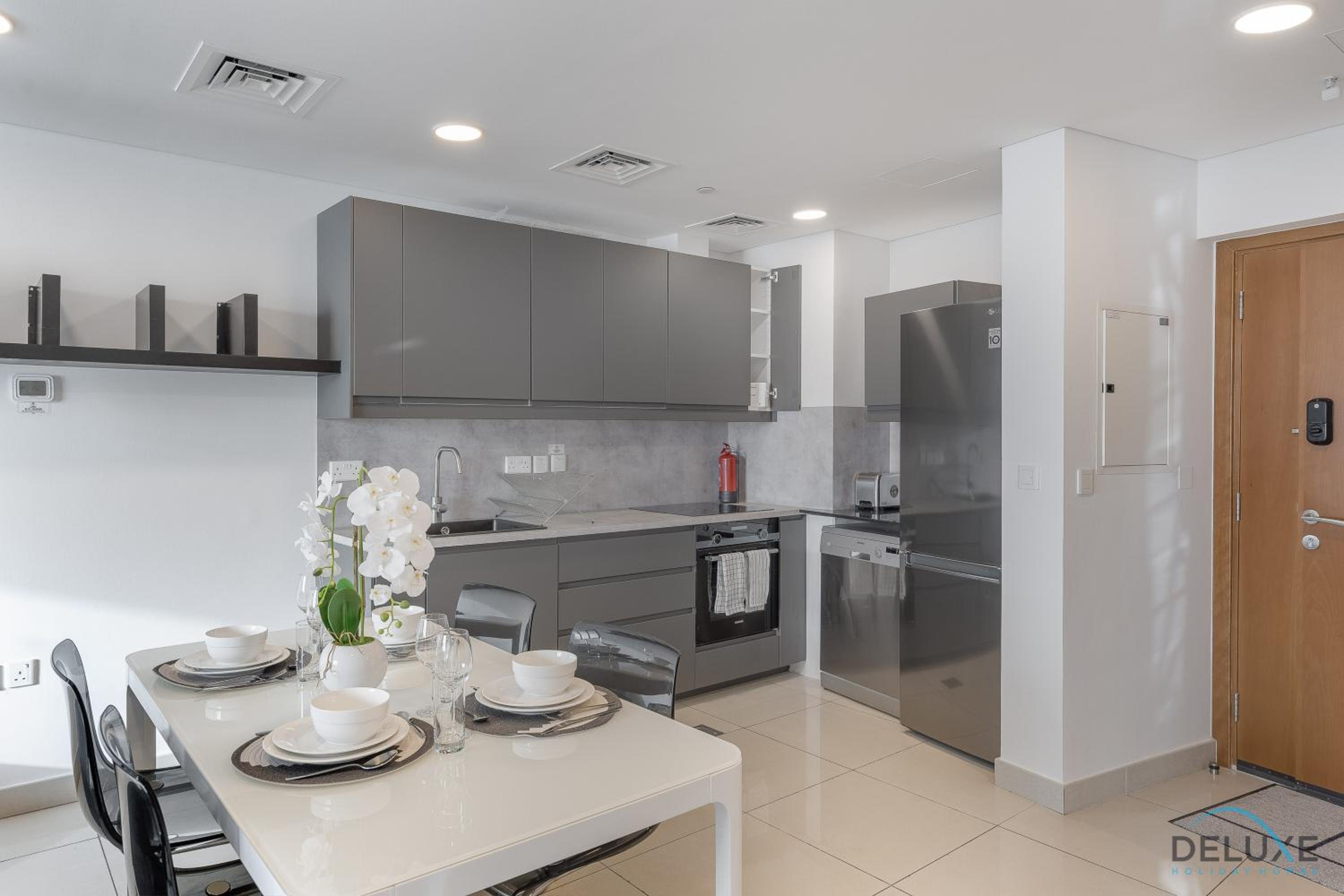 Scenic 1BR at Ocean Heights Dubai Marina by Deluxe Holiday Homes