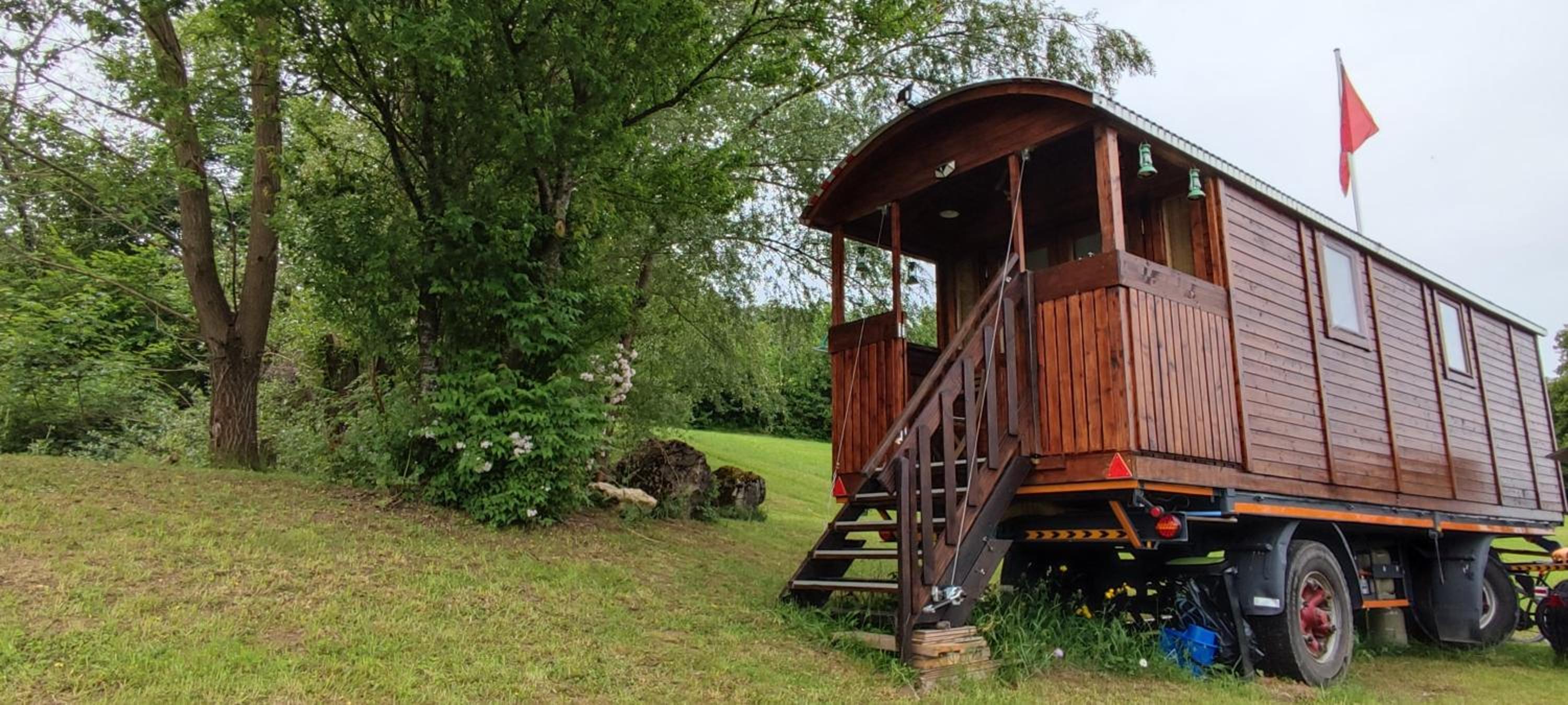 Autarkes Tiny House mit Rheinblick view 2