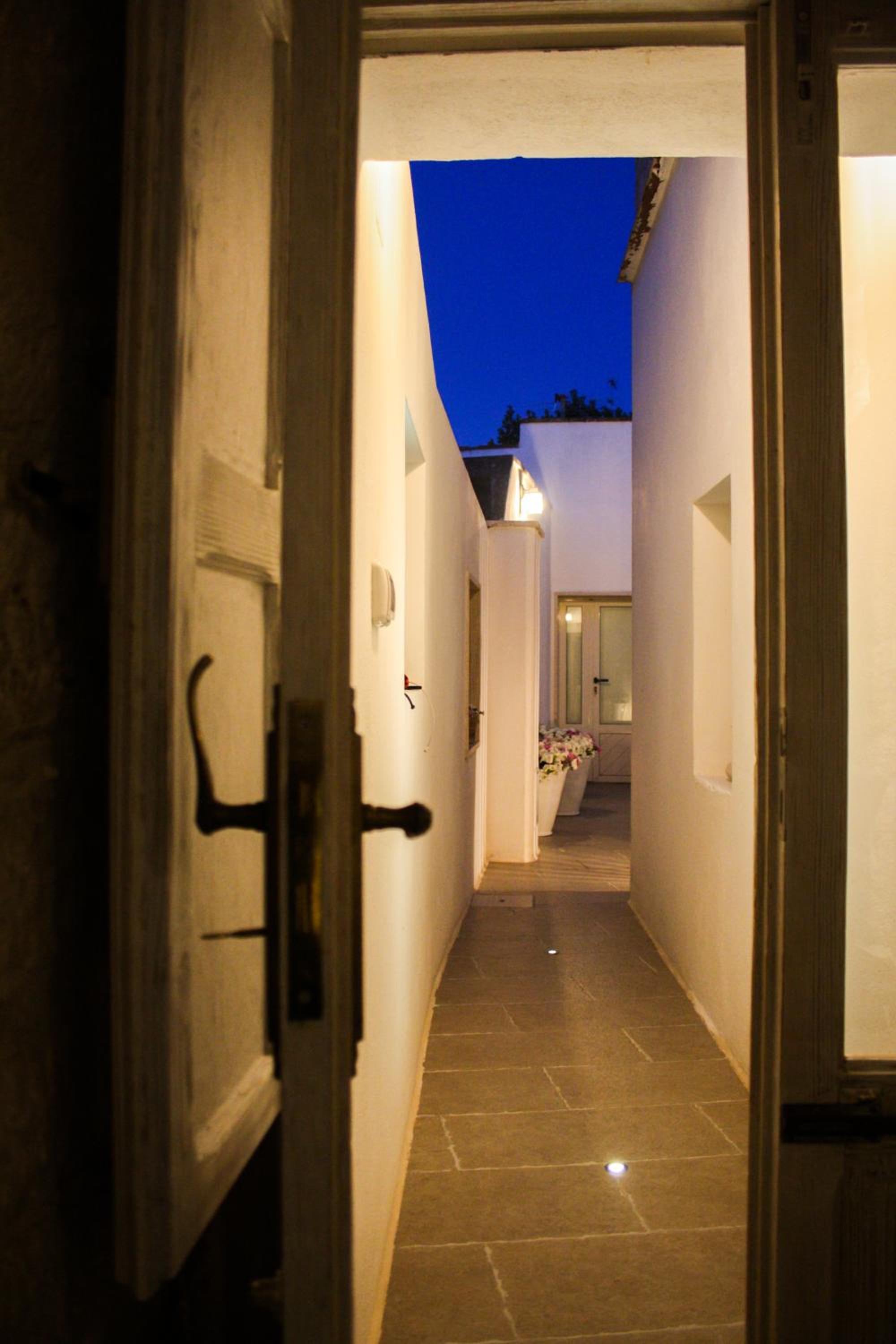 Photo 48