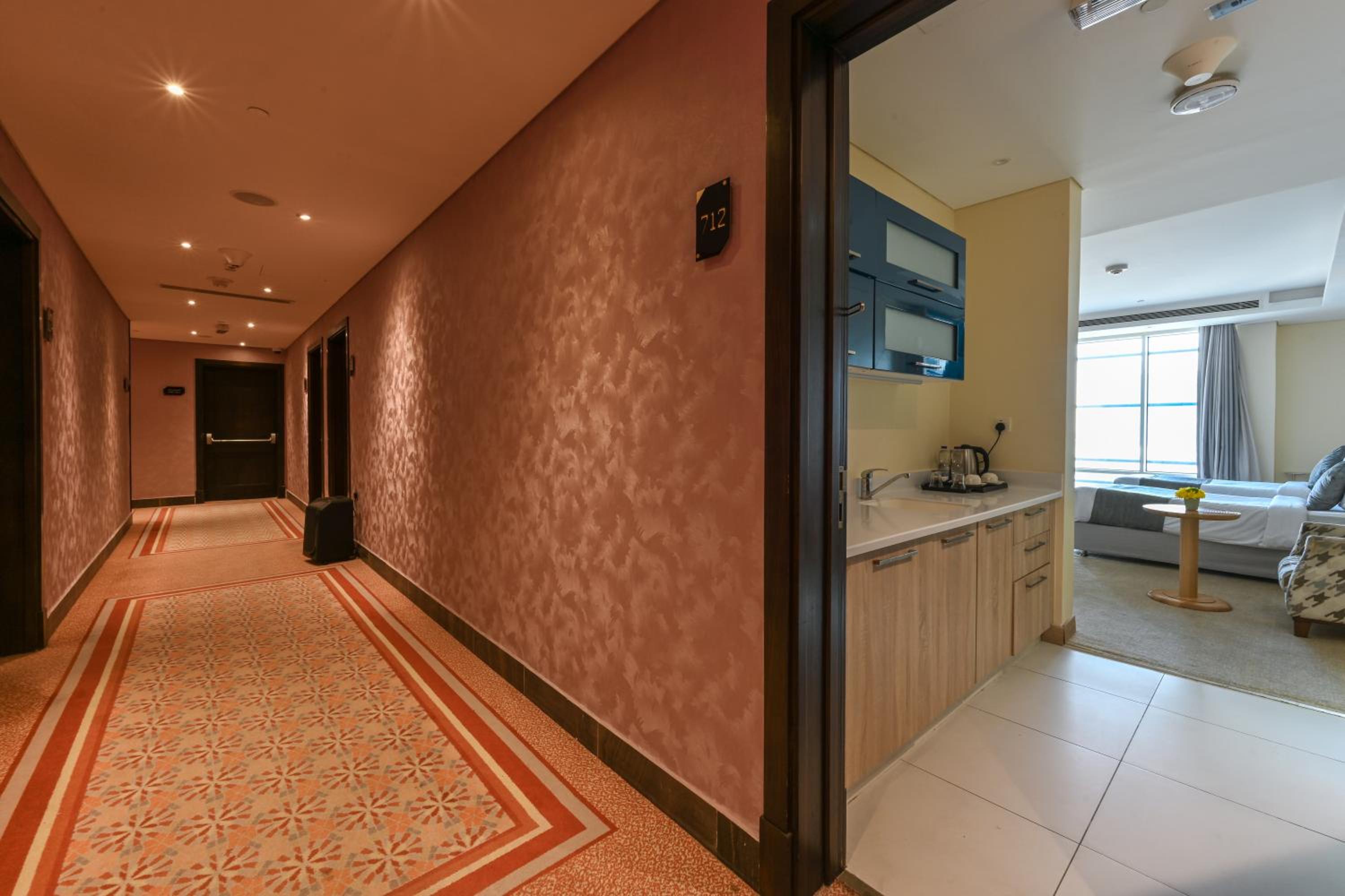 Al Mansour Suites Hotel photo 41 of 56