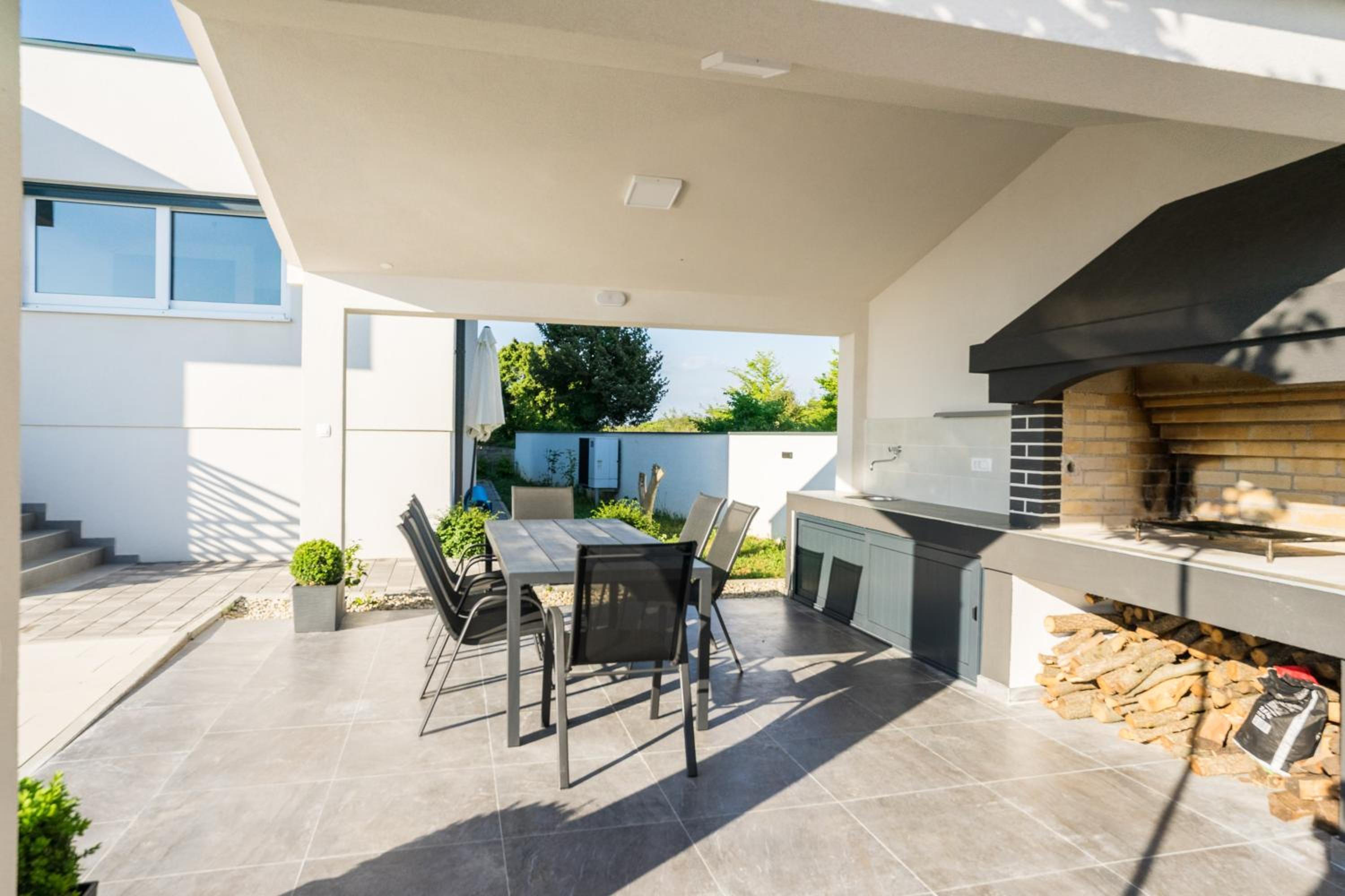 Villa Barbara-holiday home with sea view view 5