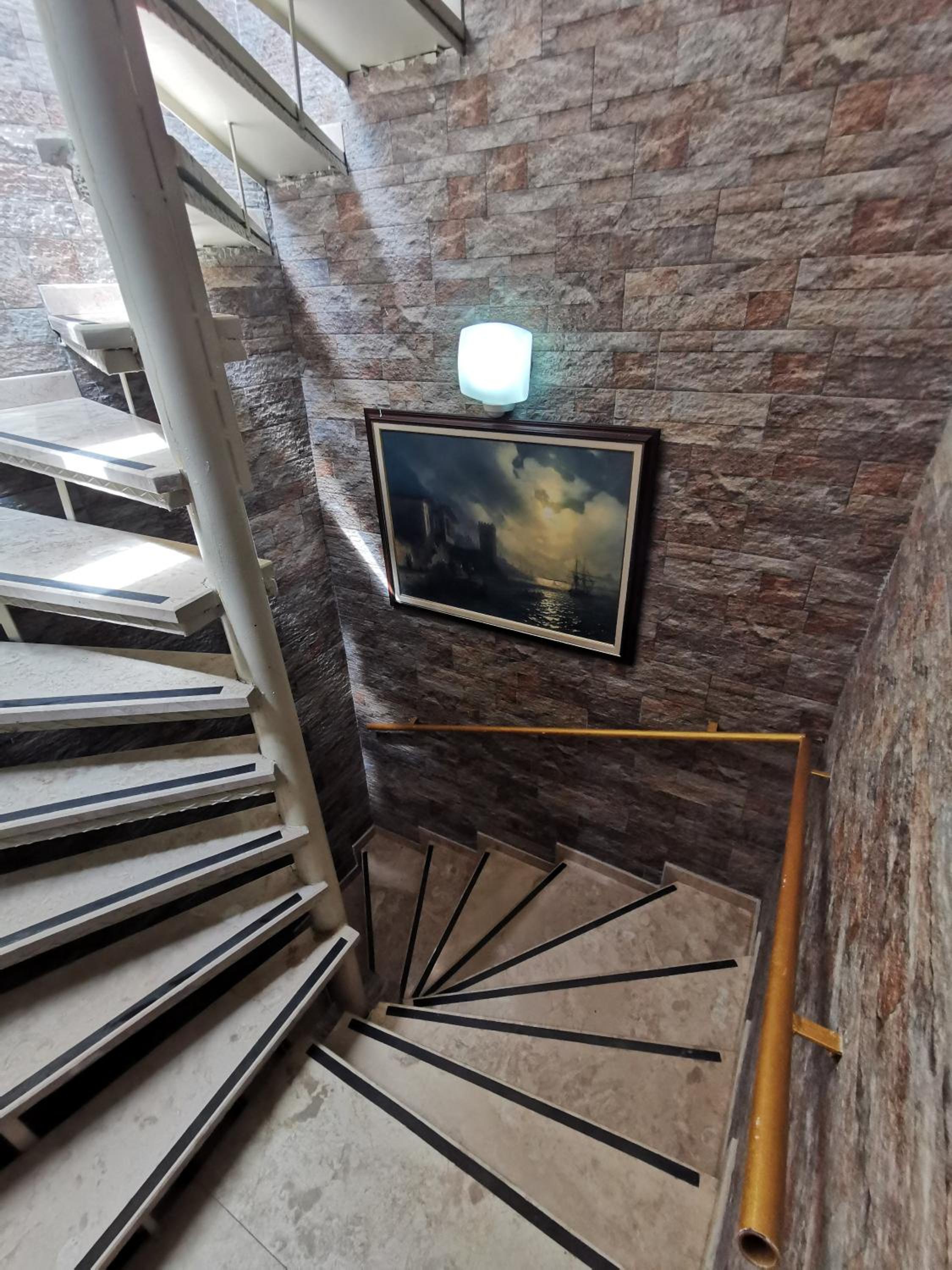 Apple Tree Otel - Image 7