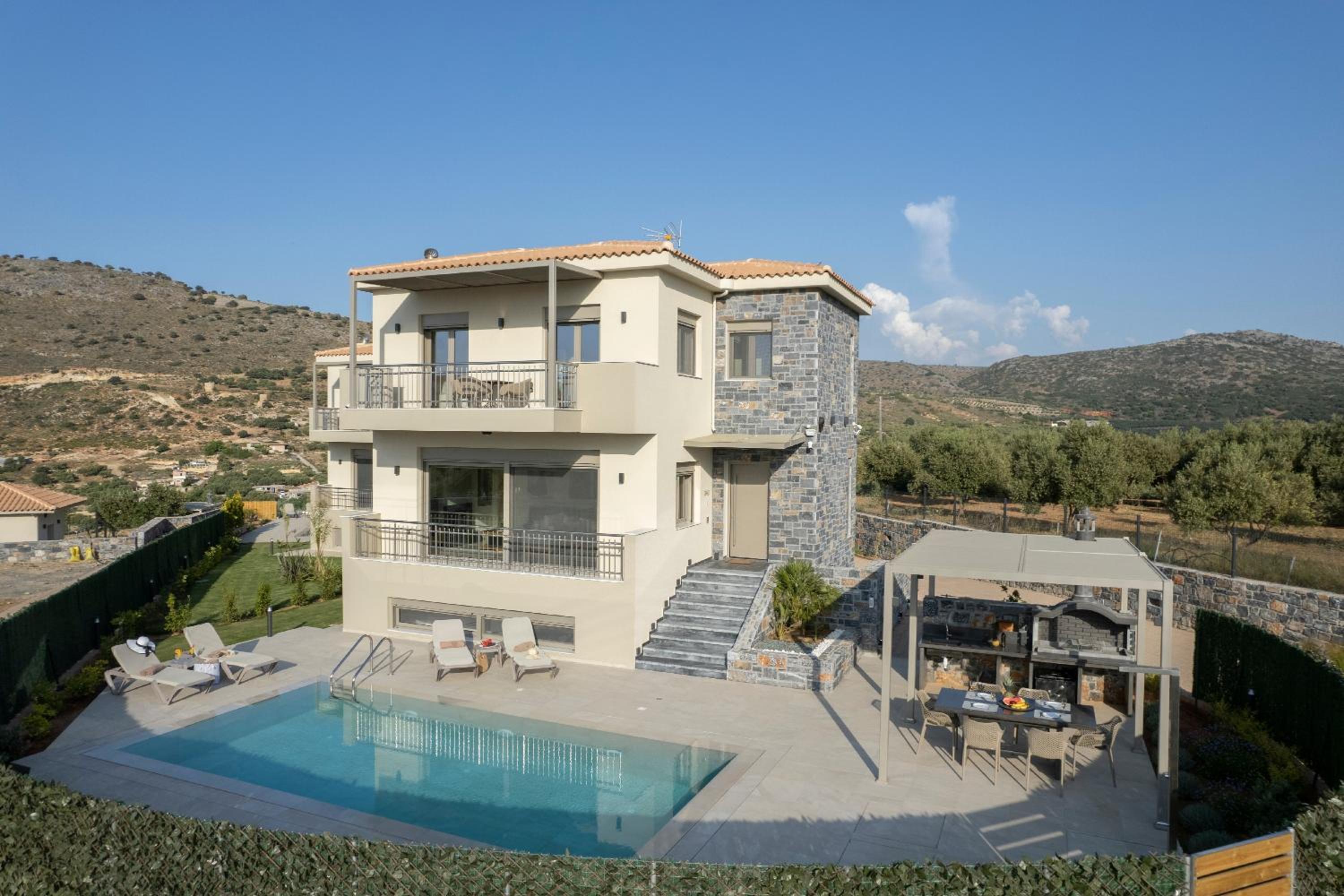 Utopia Luxury Villas view 5