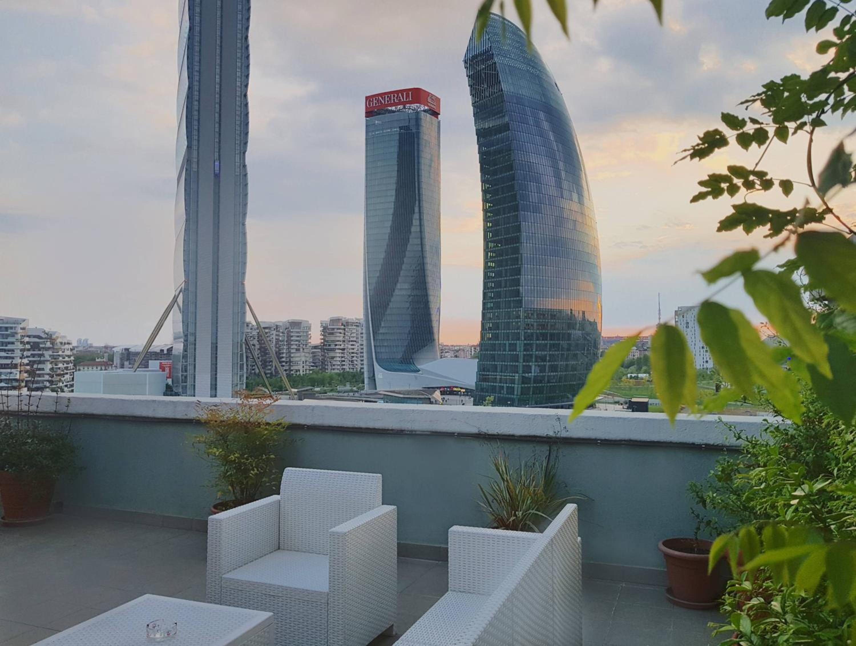 Breathtaking Penthouse City Life Sky Apartment-MiCo