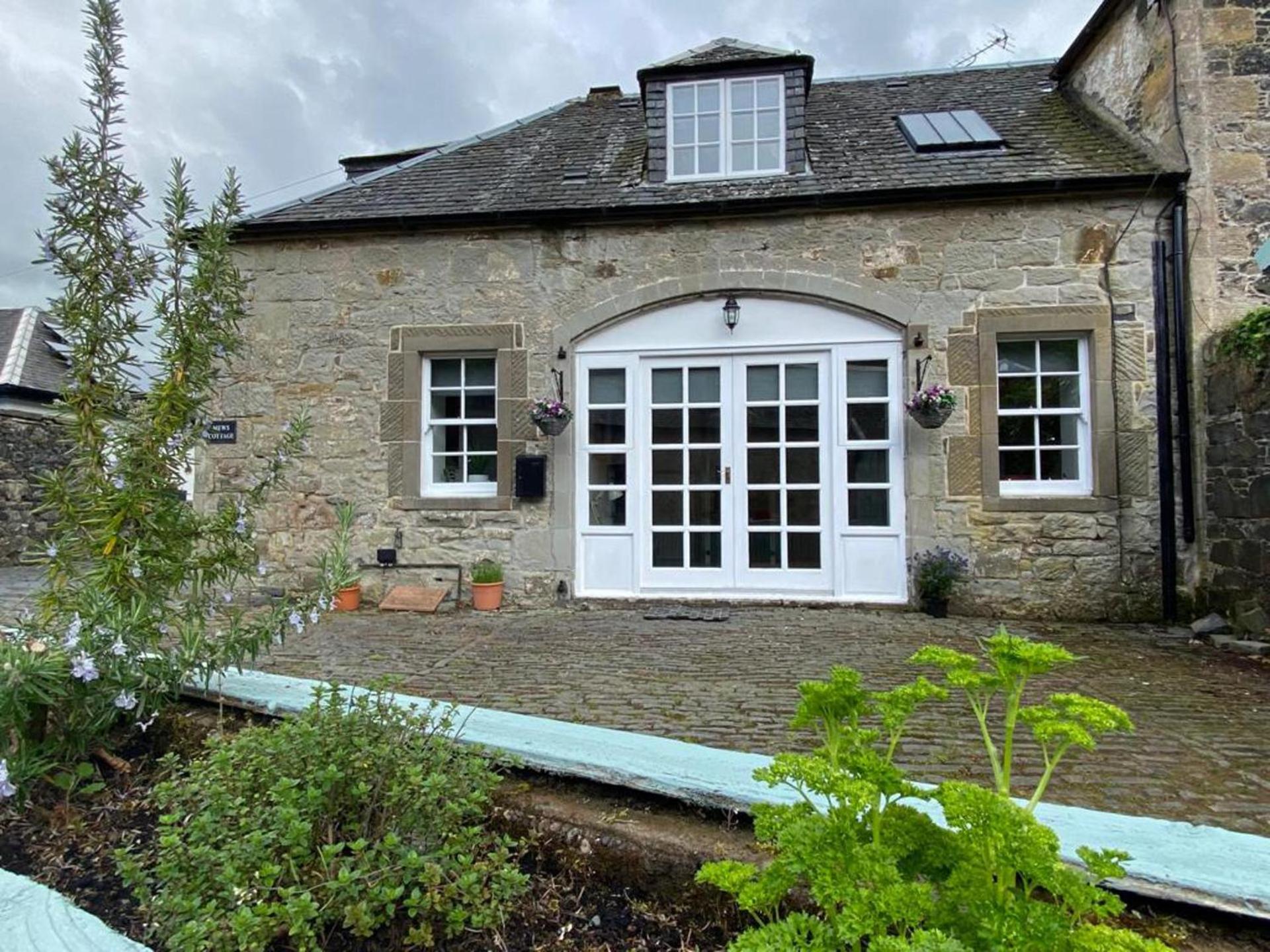 Cosy Cottage on Secluded Private Estate view 3
