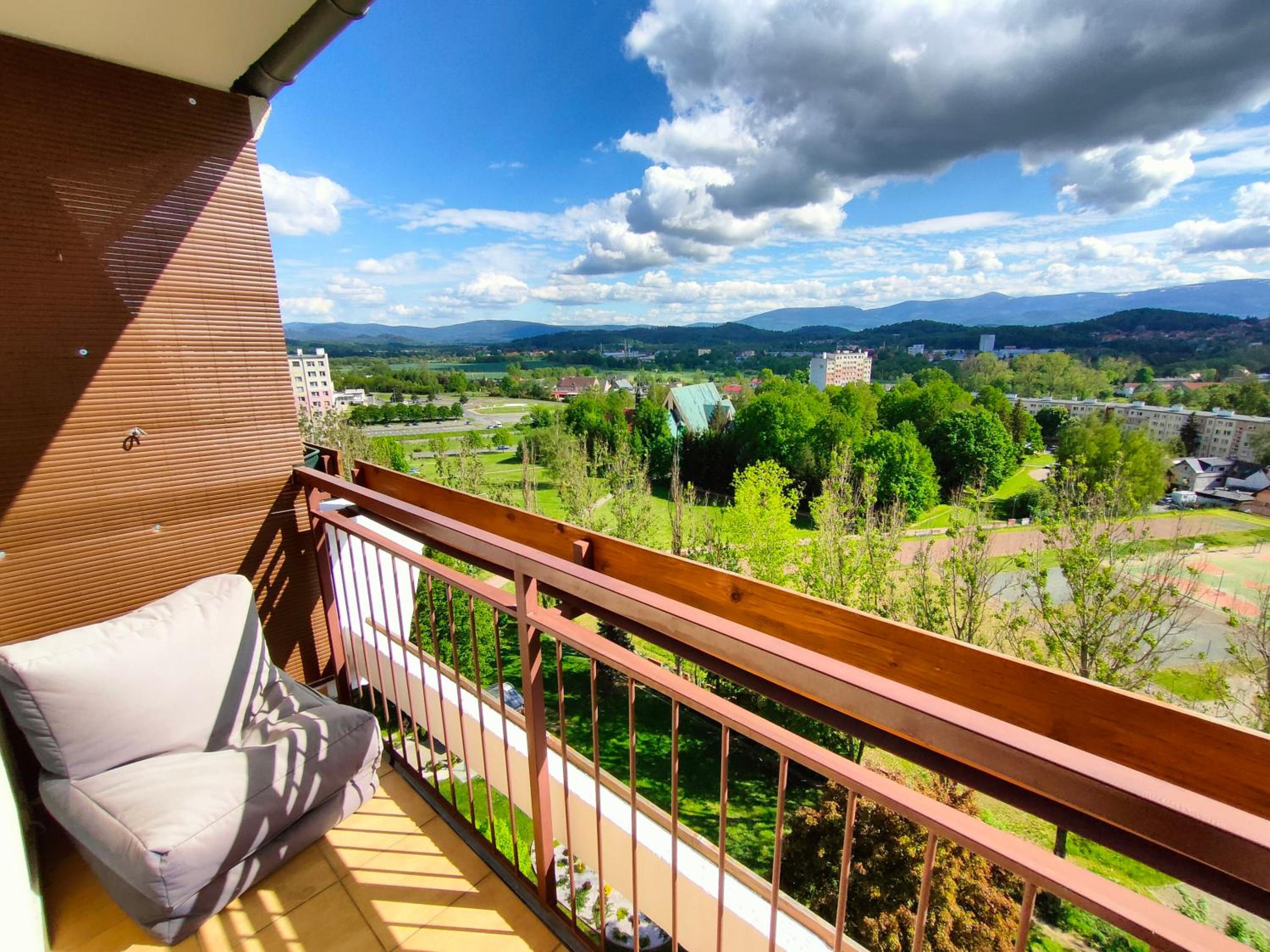 Apartament TOP FLOOR view 5