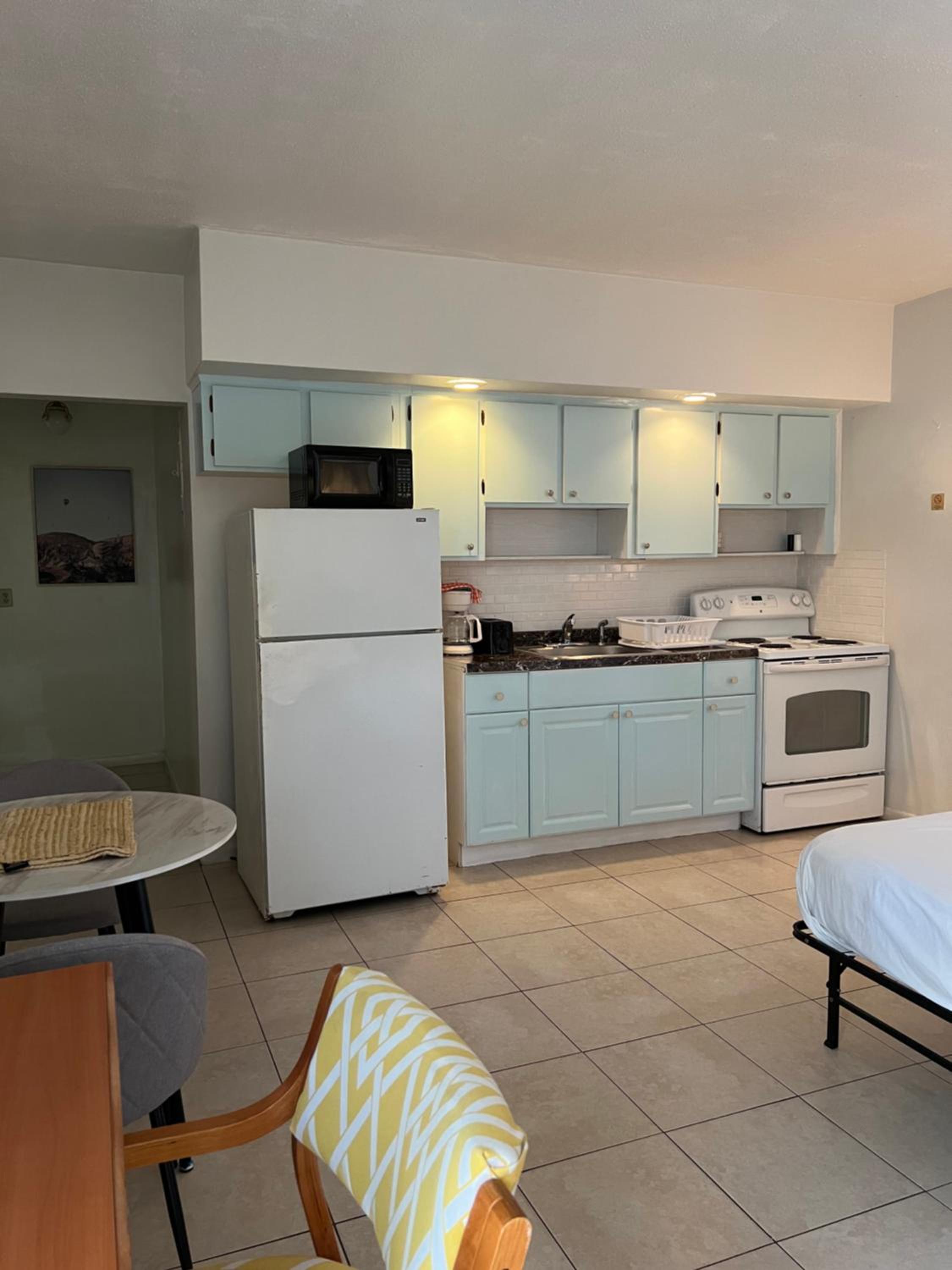 Fort Lauderdale Vacations - Dee Jay Beach Resort - Property Image 1